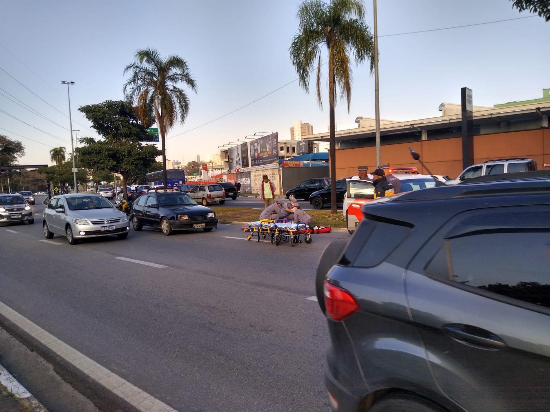 Homem foi atropelado ao atravessar a avenida Dom Aguirre fora da faixa de pedestres