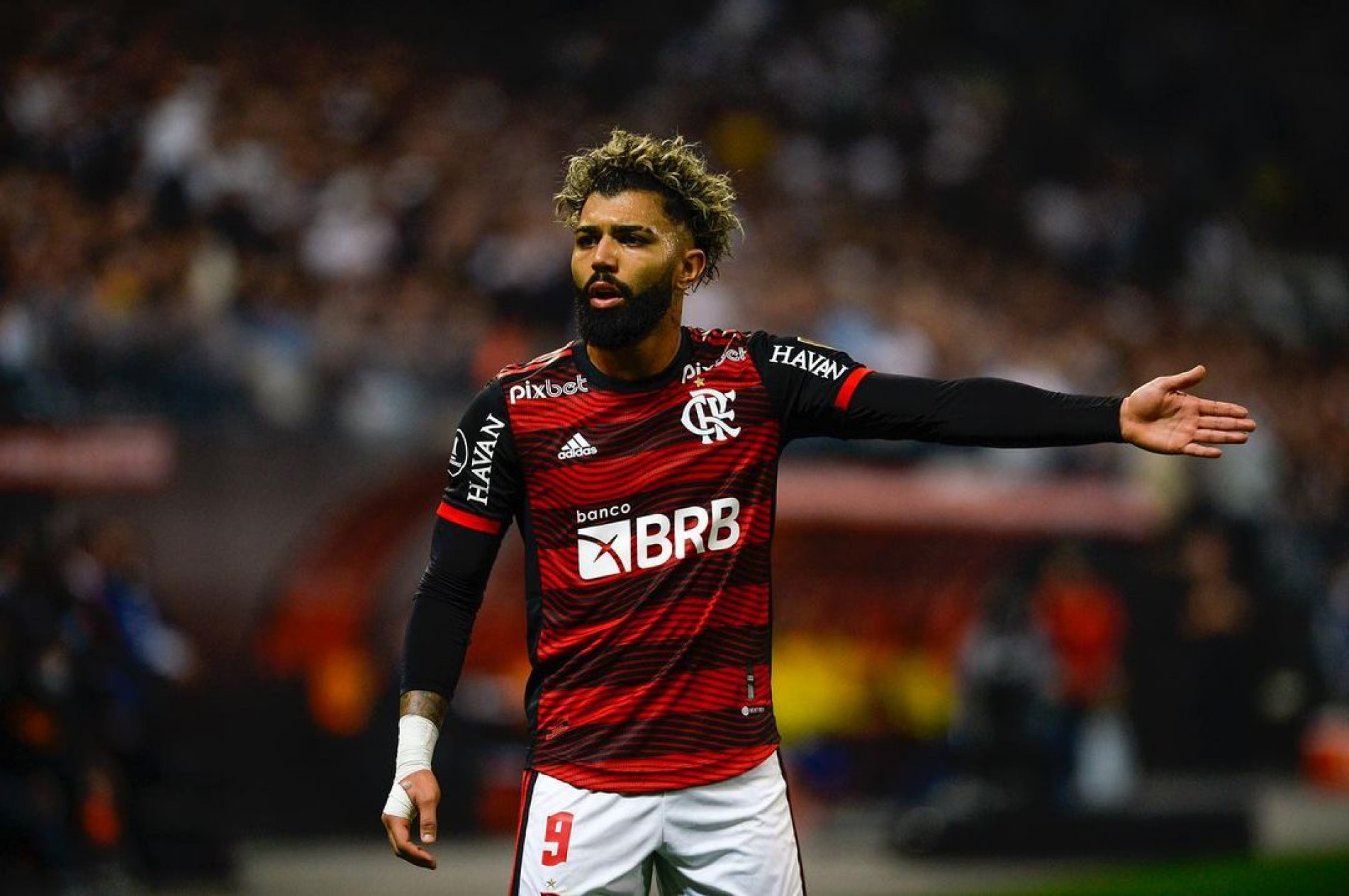 Gabigol em lance de Corinthians e Flamengo pela Libertadores: atacante chegou a 28 gols na competição