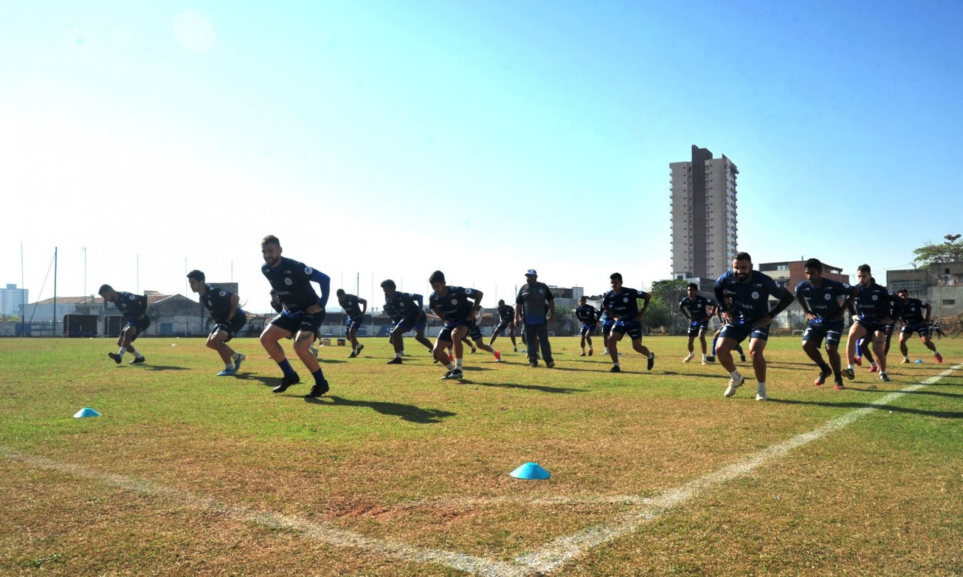 Time se prepara para jogo com o Rio Claro
