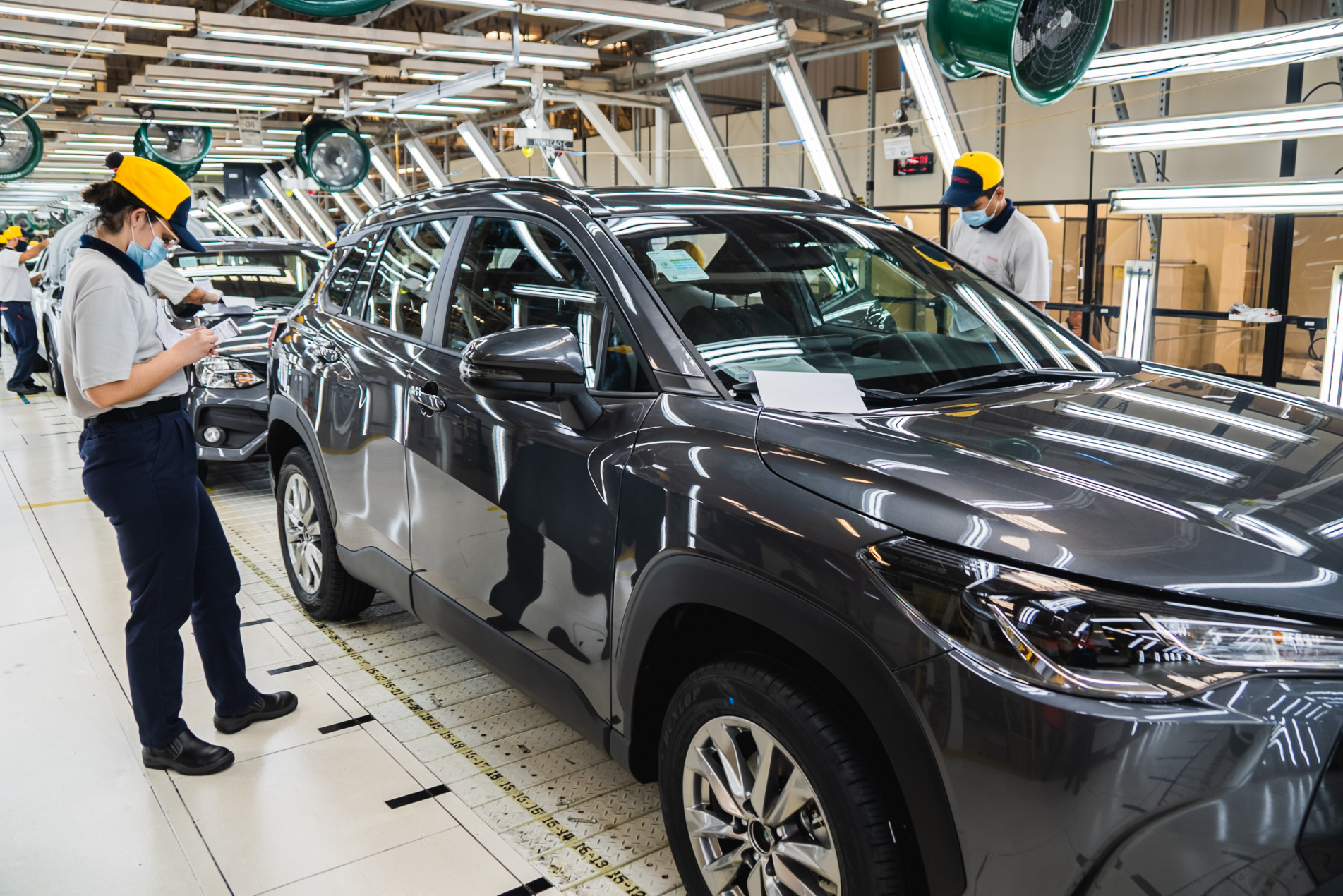 A produ&ccedil;&atilde;o de outro modelo h&iacute;brido flex, desenvolvido especialmente para o mercado brasileiro, tamb&eacute;m est&aacute; nos planos da Toyota at&eacute; 2030