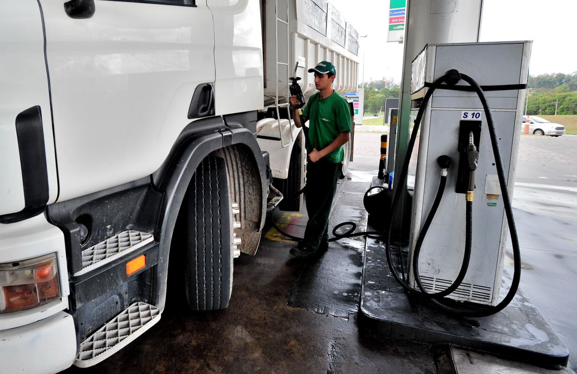 Pre&ccedil;o menor do combust&iacute;vel &eacute; v&aacute;lido a partir de hoje