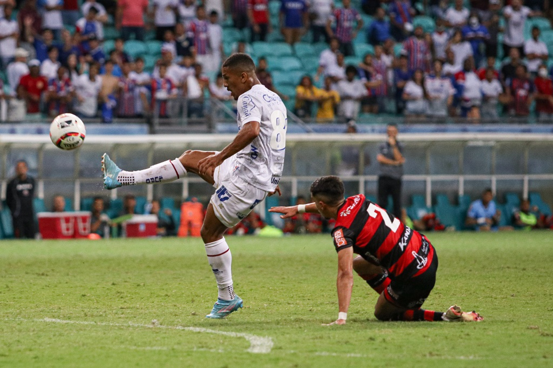 A entrada de Davó, que estava no banco, mudou o jogo para o Bahia, que vendeu a partida