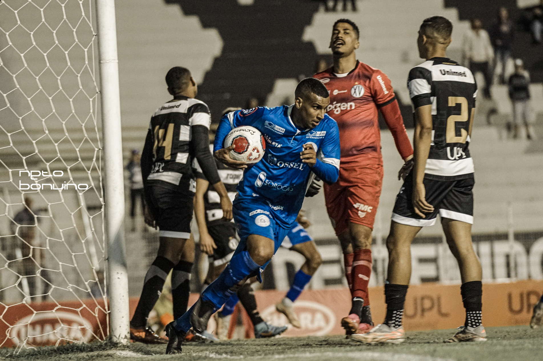 Derrota complicou vaga, mas Azulão mantém confiança