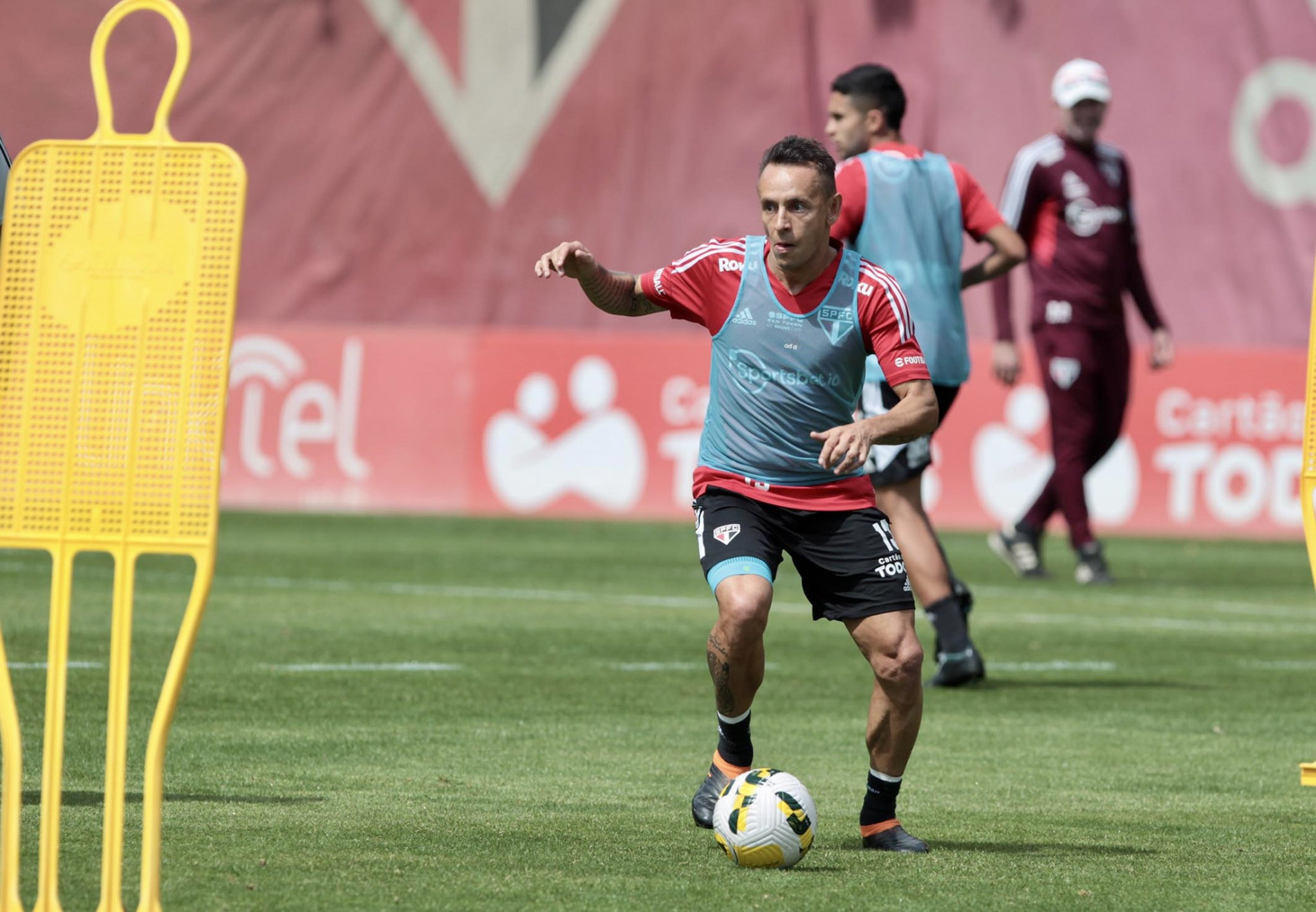 Rafinha: opção no 2º tempo