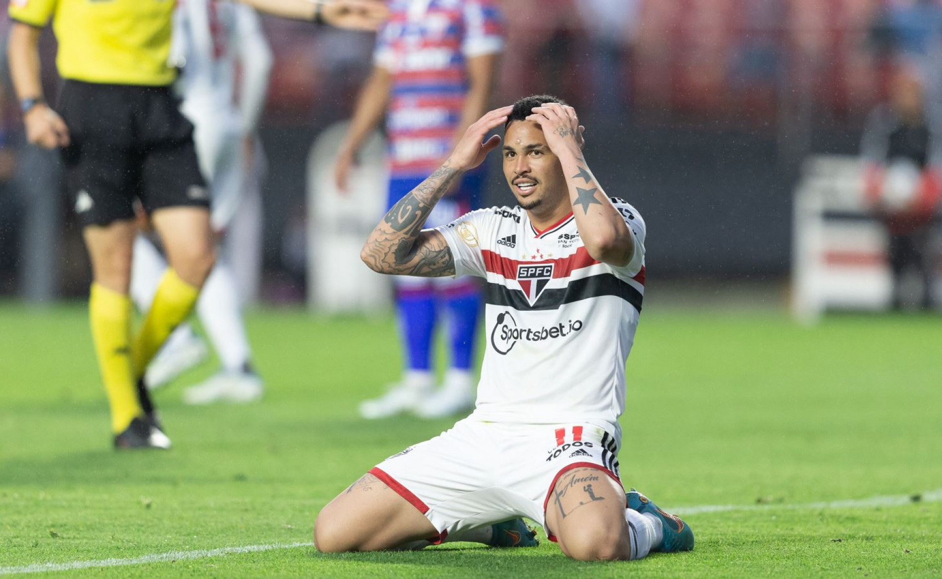 Luciano lamenta chance perdida contra o Fortaleza