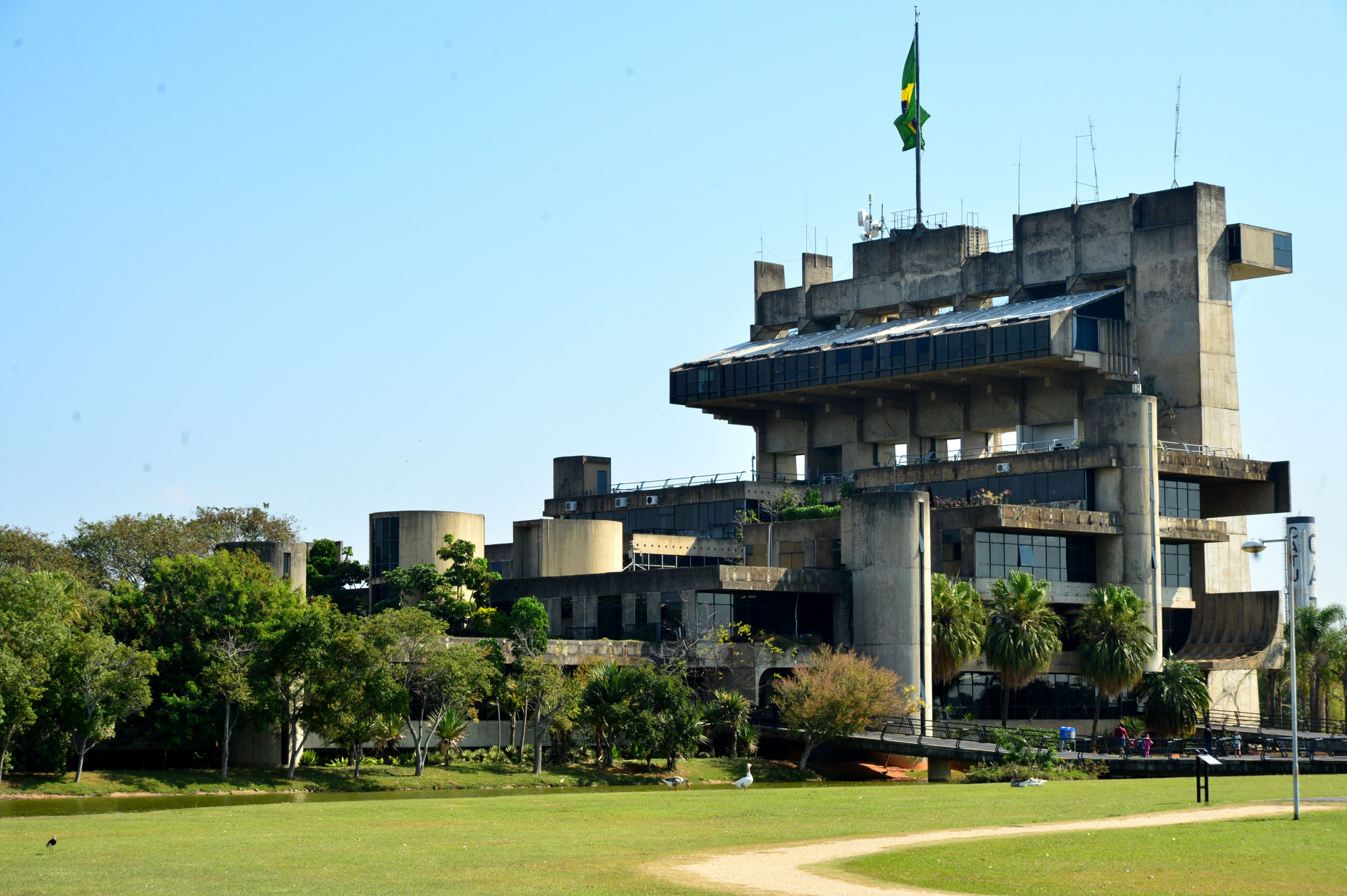 Cerimônia terá início às 8h, com hasteamento das bandeiras