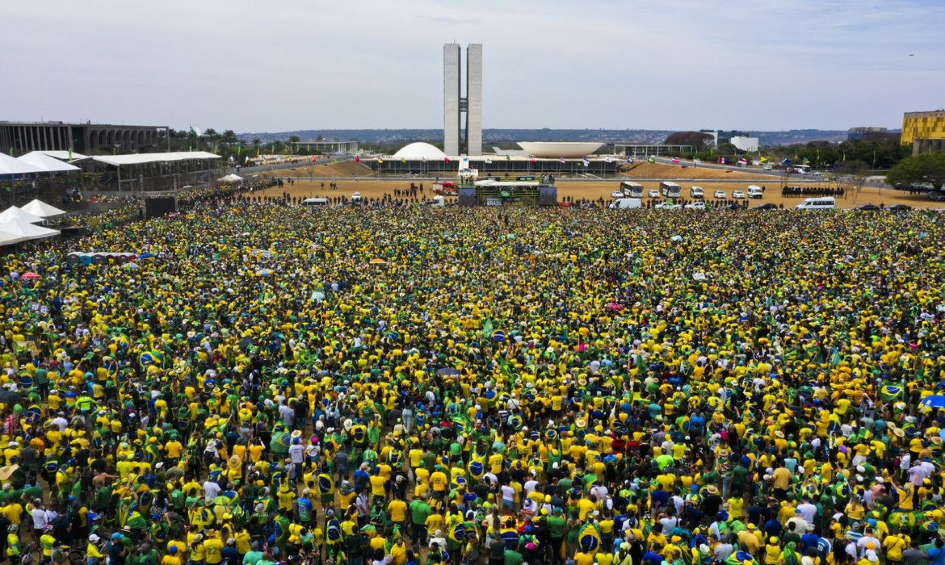 Desfile cívico-militar do 7 de Setembro, que este ano comemora o Bicentenário (200 anos) da Independência do Brasil.