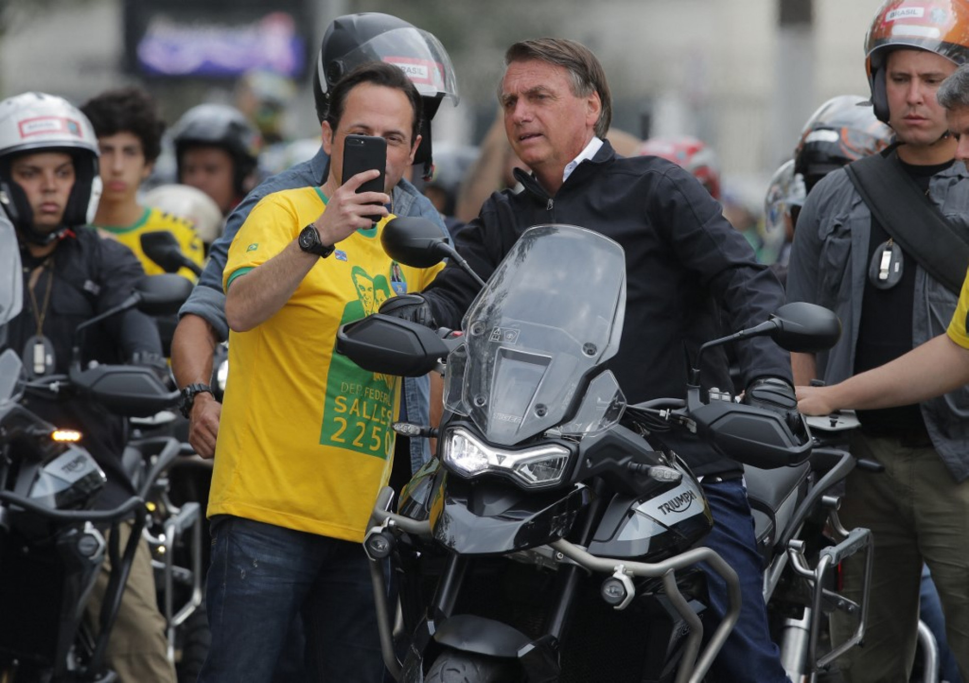 Bolsonaro encerra campanha com motociatas em São Paulo e Santa Catarina