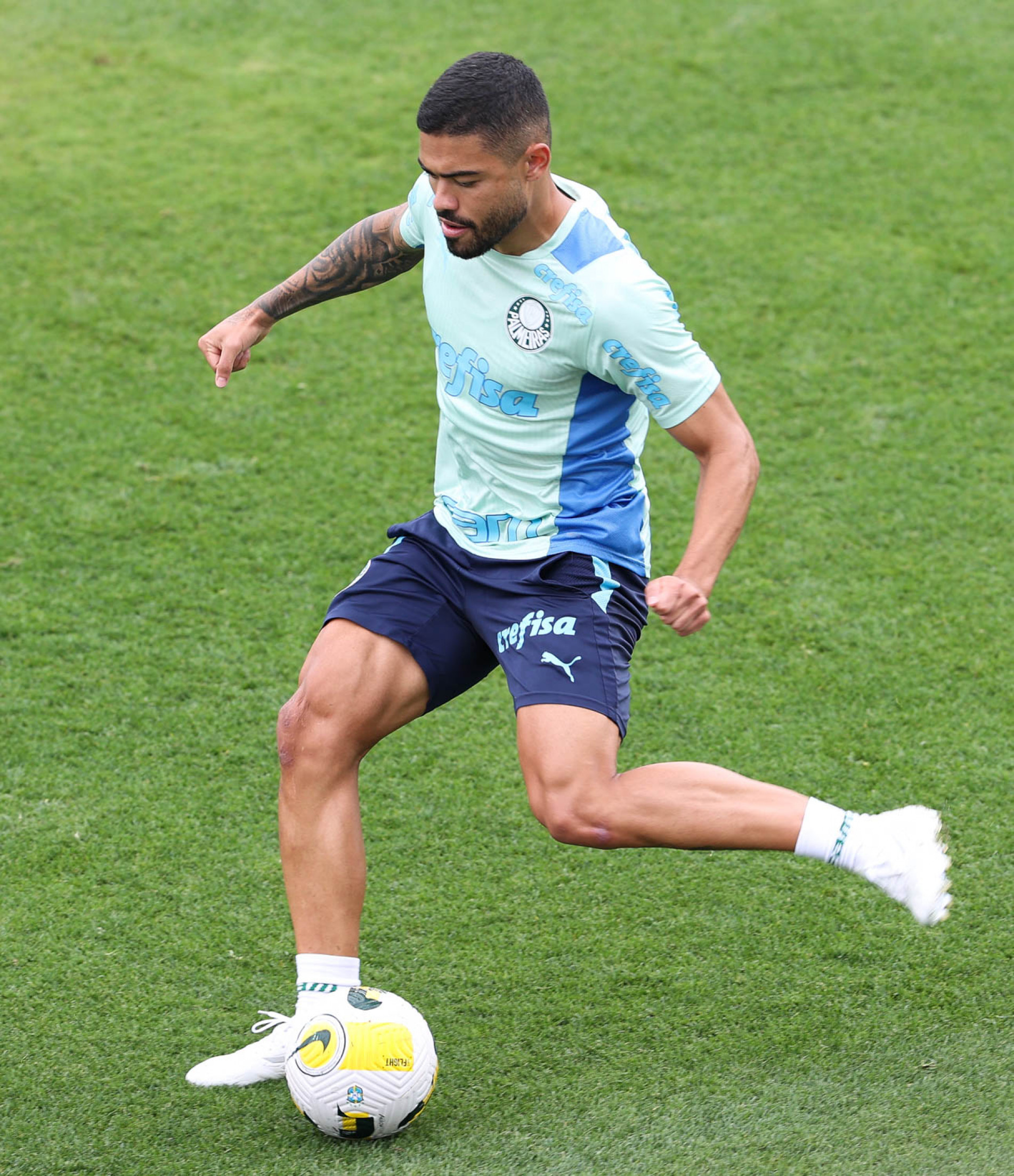 Bruno Tabata aposta na força do elenco para chegar ao título