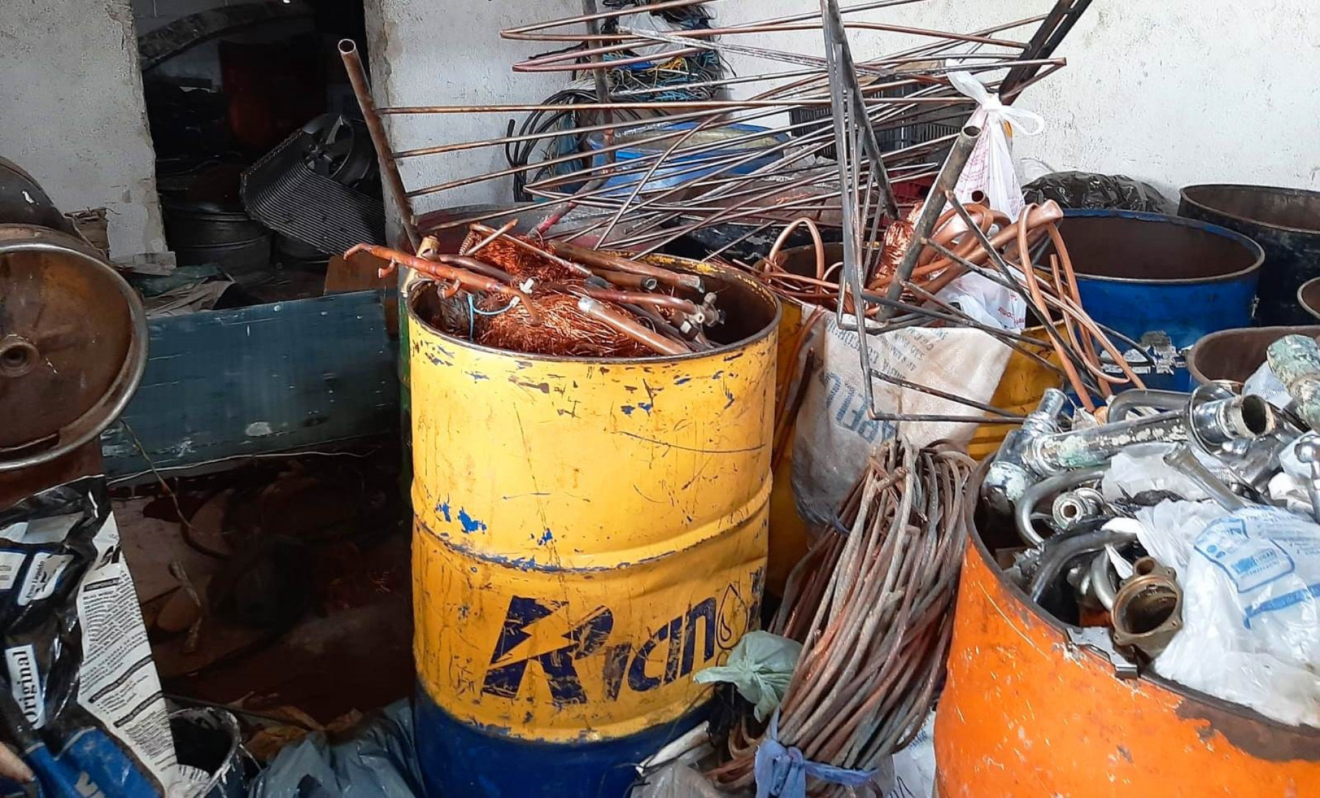 Desrespeito a legislação prevê multa e cassação da licença municipal de funcionamento