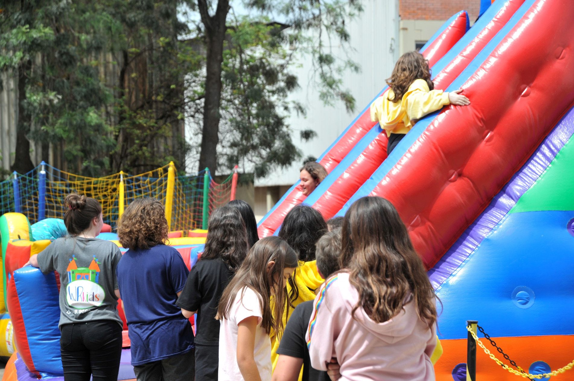 As atividades, ao ar livre, proporcionaram momentos de muita diversão aos alunos do Politécnico