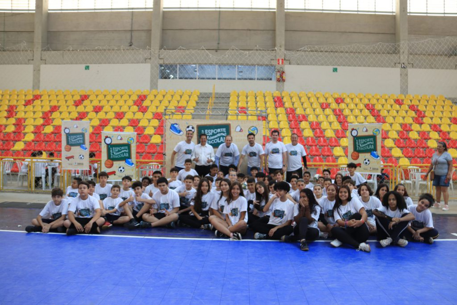 Projeto da rede municipal recebe o craque Falcão na Arena Sorocaba