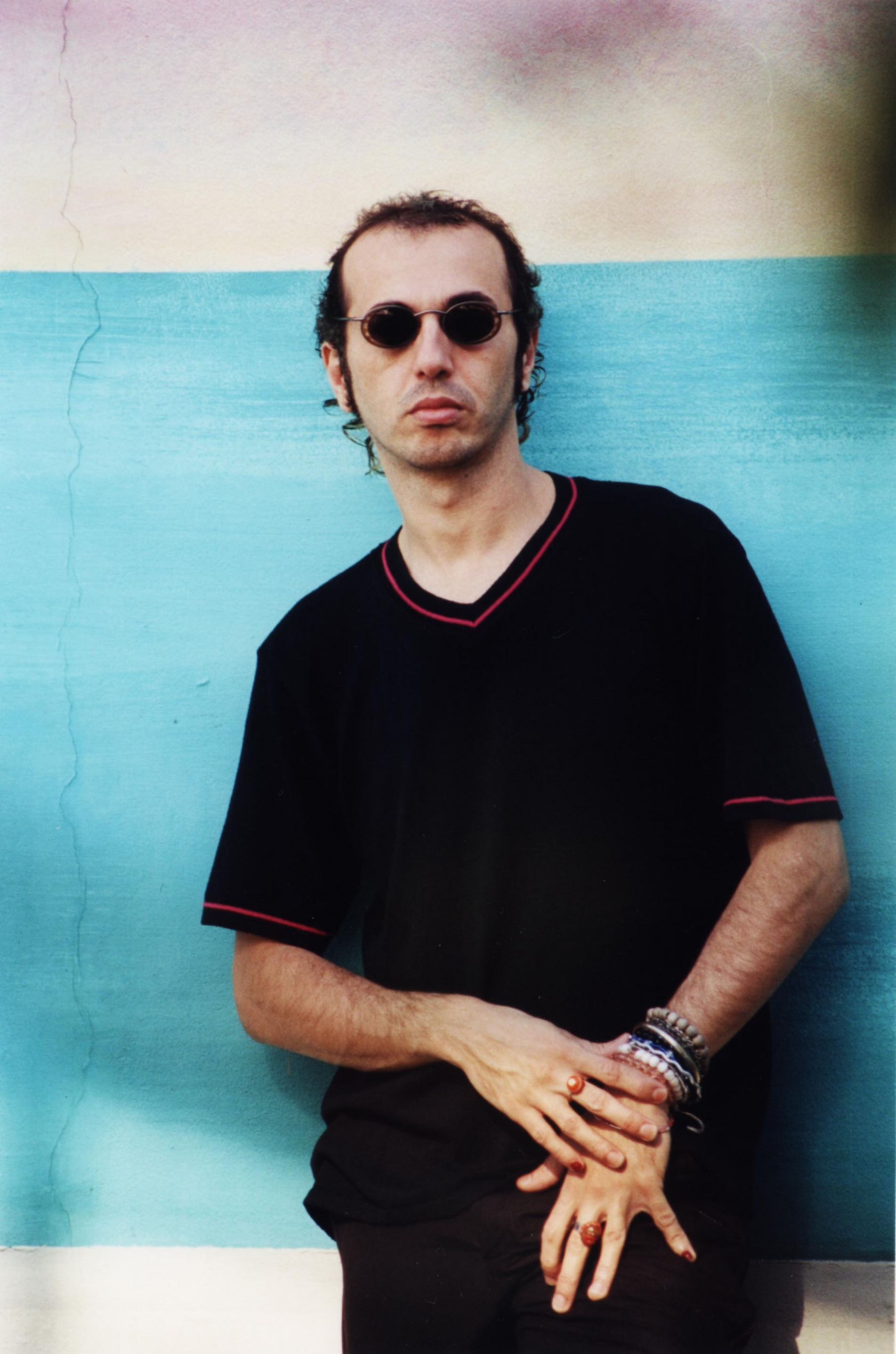 Zeca Baleiro mistura ritmos