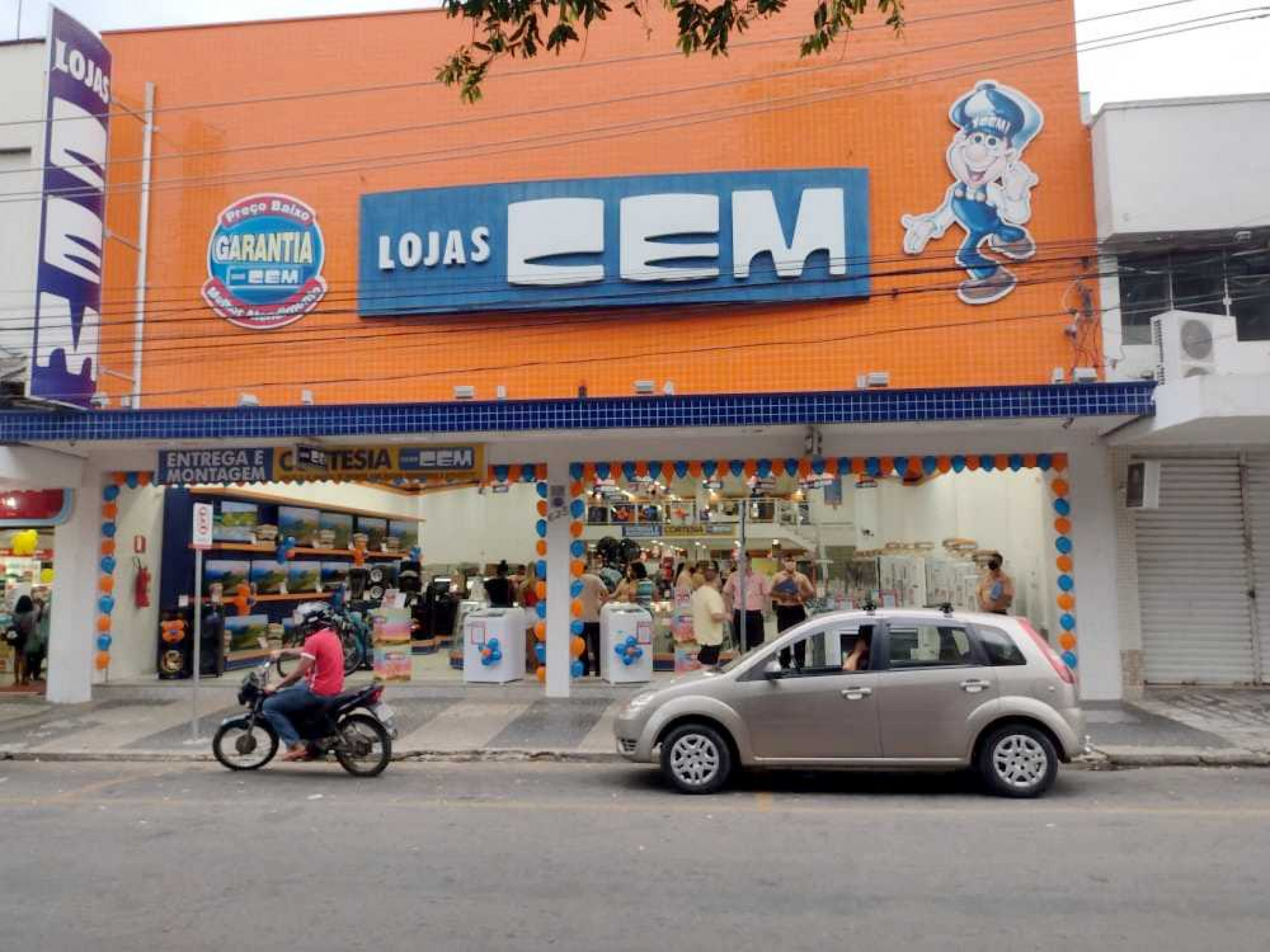 Lojas Cem no Centro de Sorocaba.