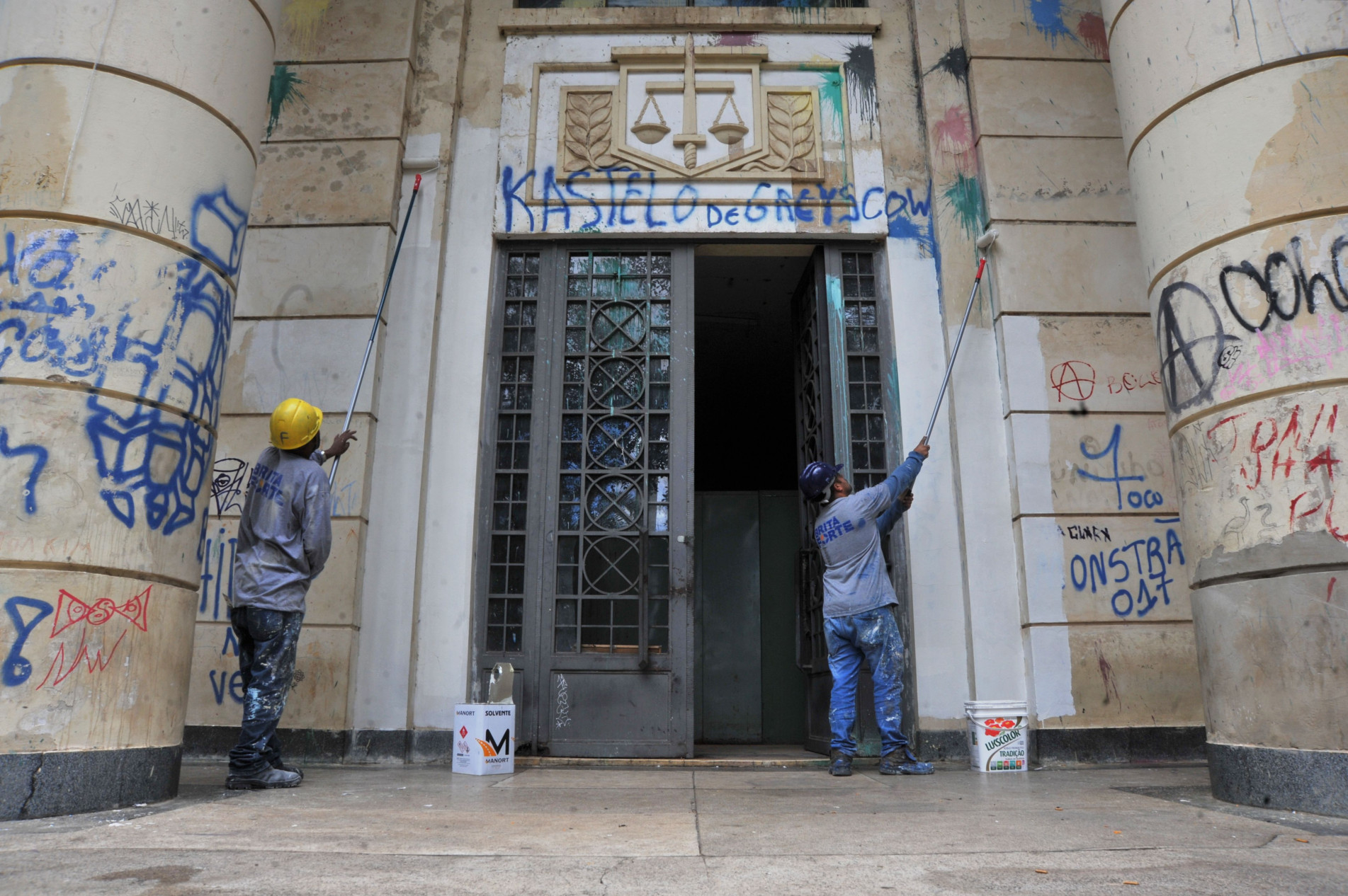 Revitalização do prédio histórico começou nesta sexta-feira (4)
