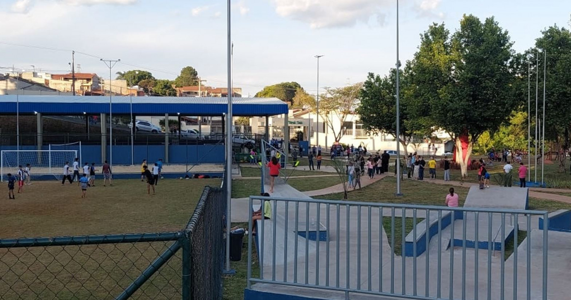 &Aacute;rea de lazer da zona oeste, com 10 mil metros quadrados, tem pista de skate, quadra coberta e campos de areia e futebol