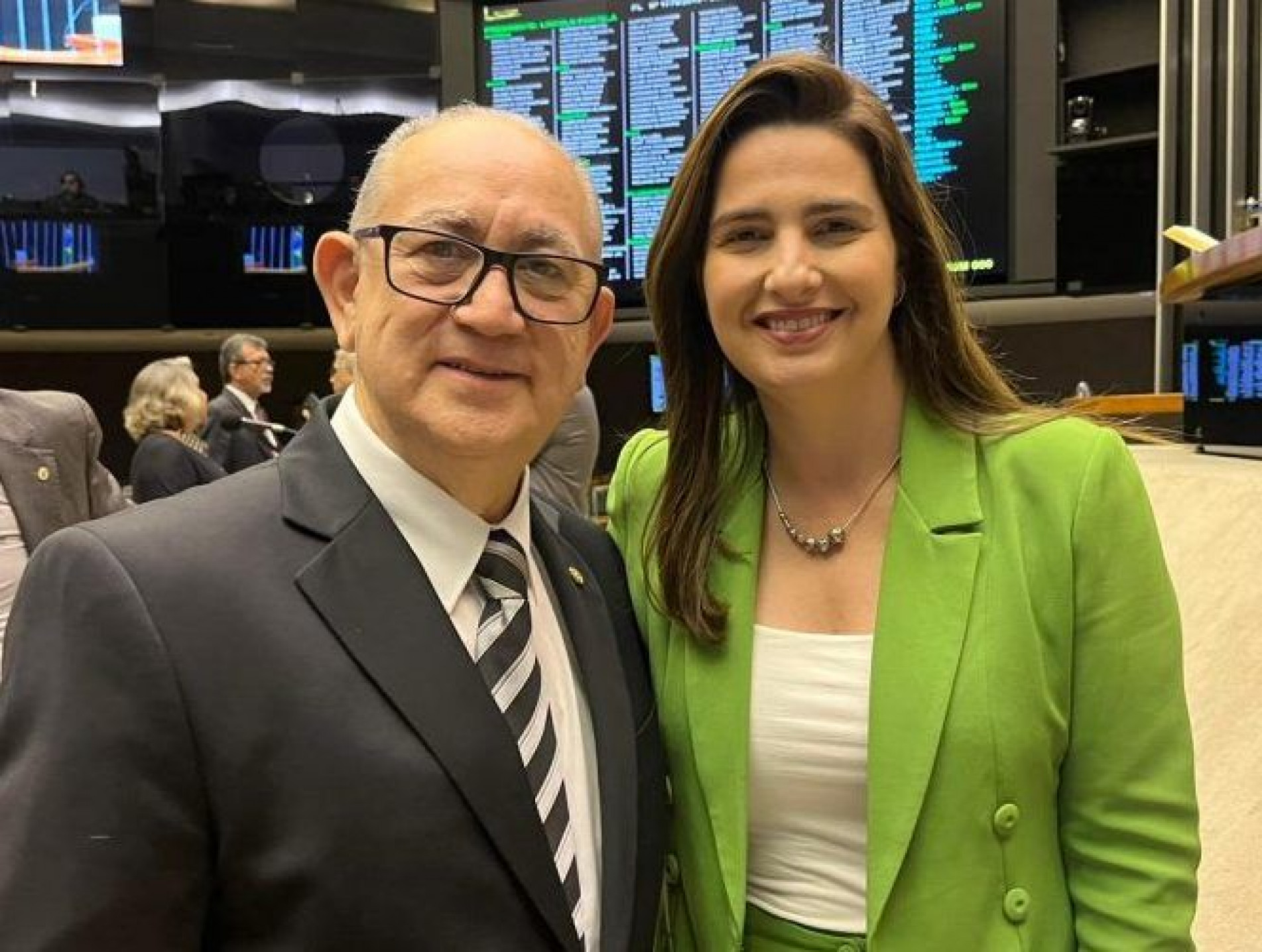 Paulo Freire Costa e Clarissa Garotinho, autores do projeto 
