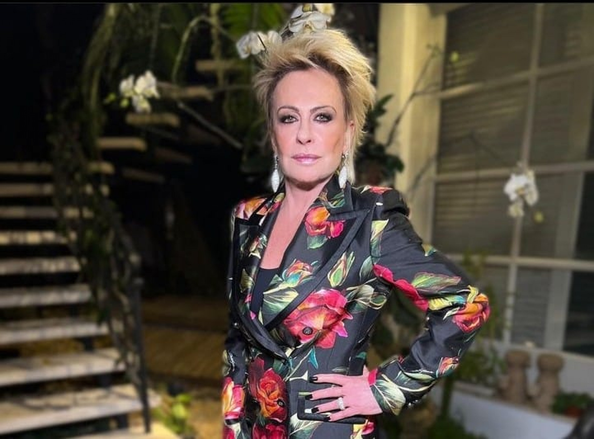 Ap&oacute;s a cirurgia, a apresentadora recebeu alta e j&aacute; se recupera em casa