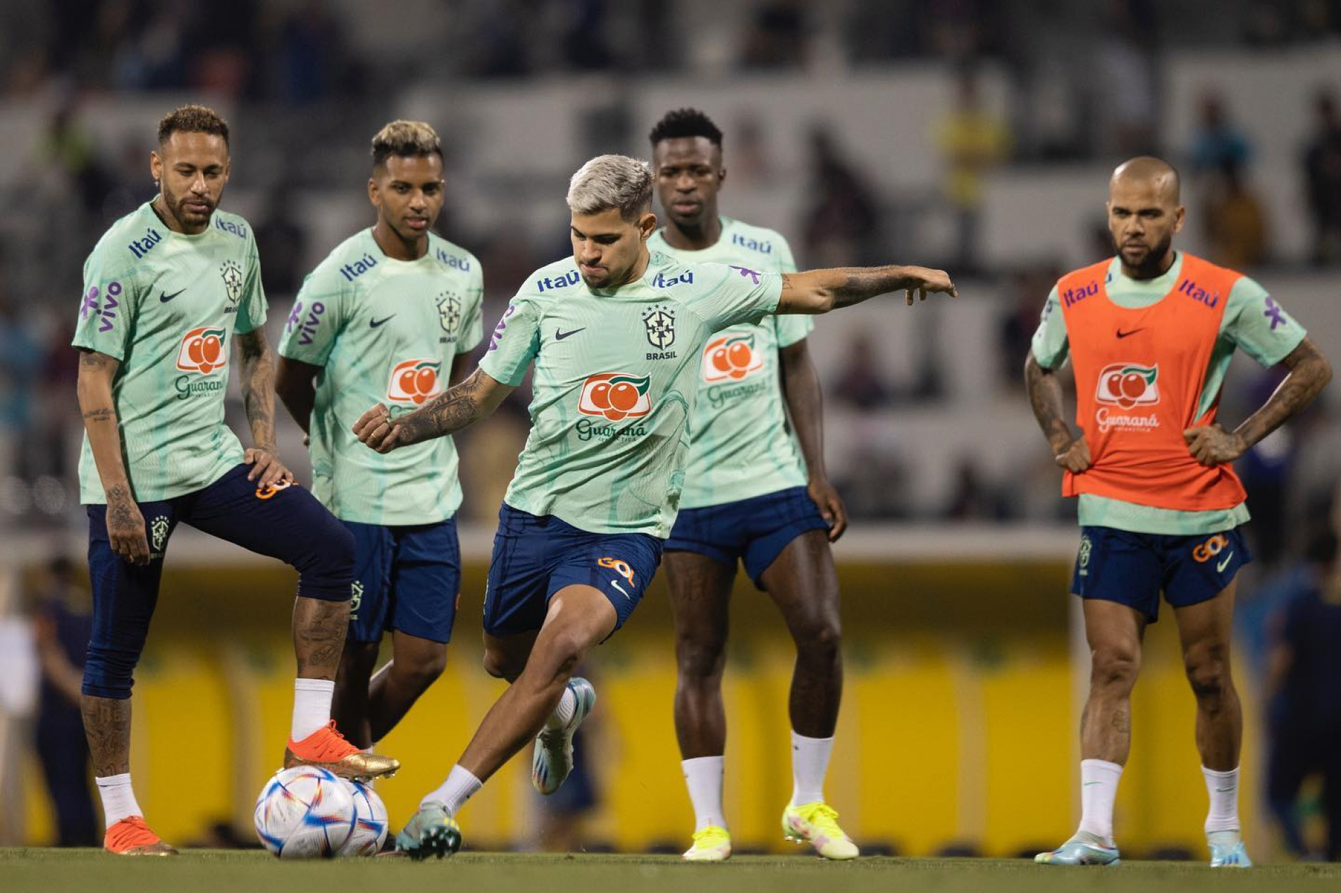 Seleção brasileiro durante treino no Catar