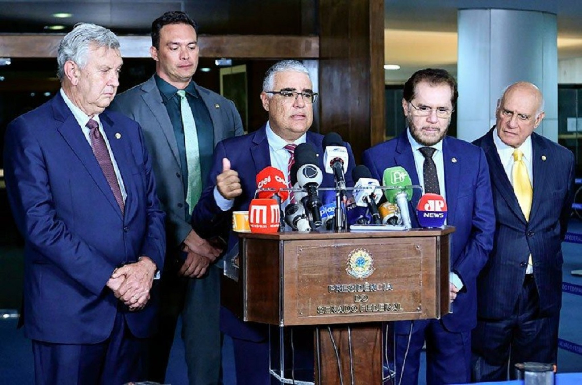 Os senadores Girão, Heinze, Styvenson, Plínio e Lasier