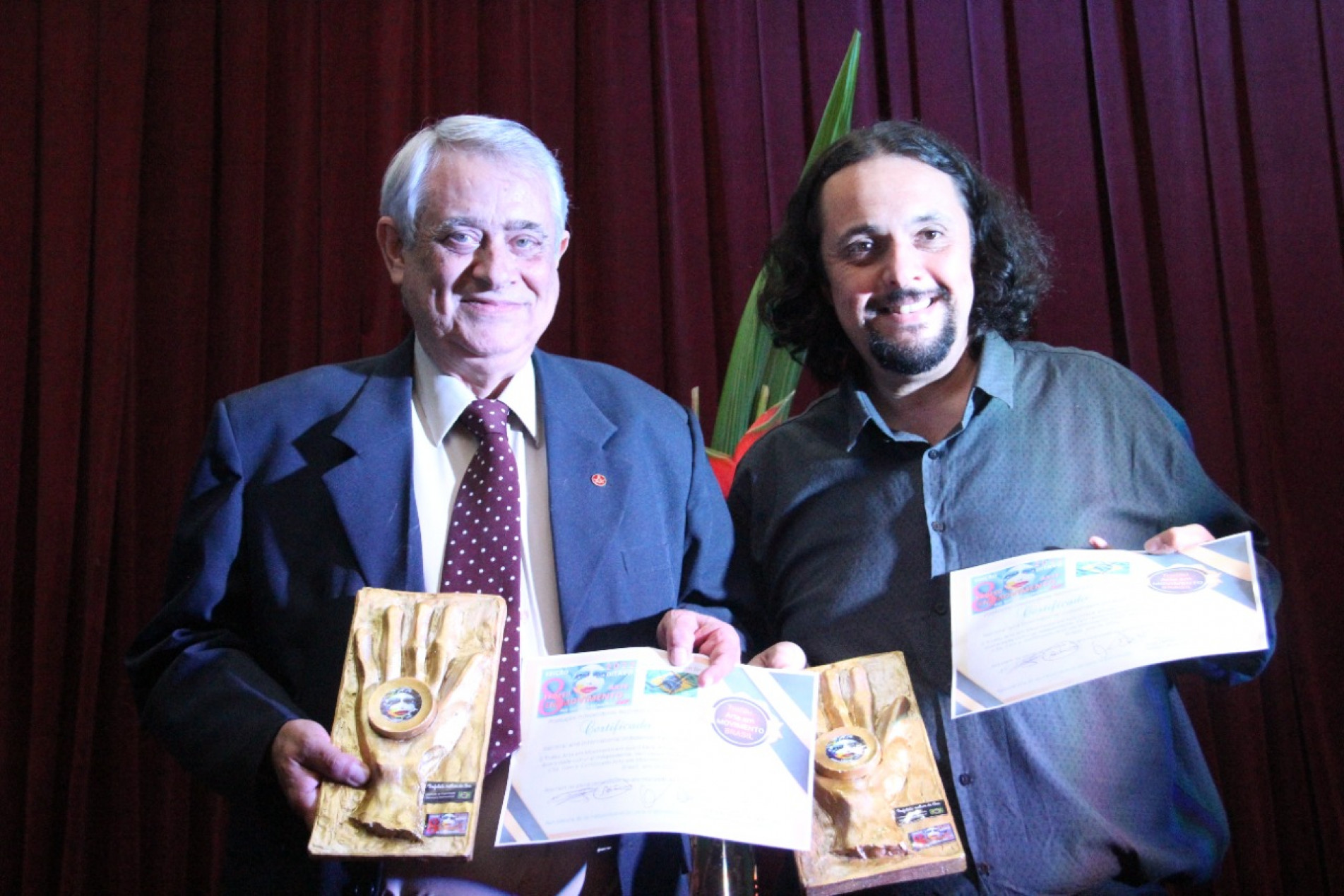 Wlamyr Gusmão, conselheiro da FUA, e Nilson Duarte, coordenador de Esportes da rádio Cruzeiro FM 92,3