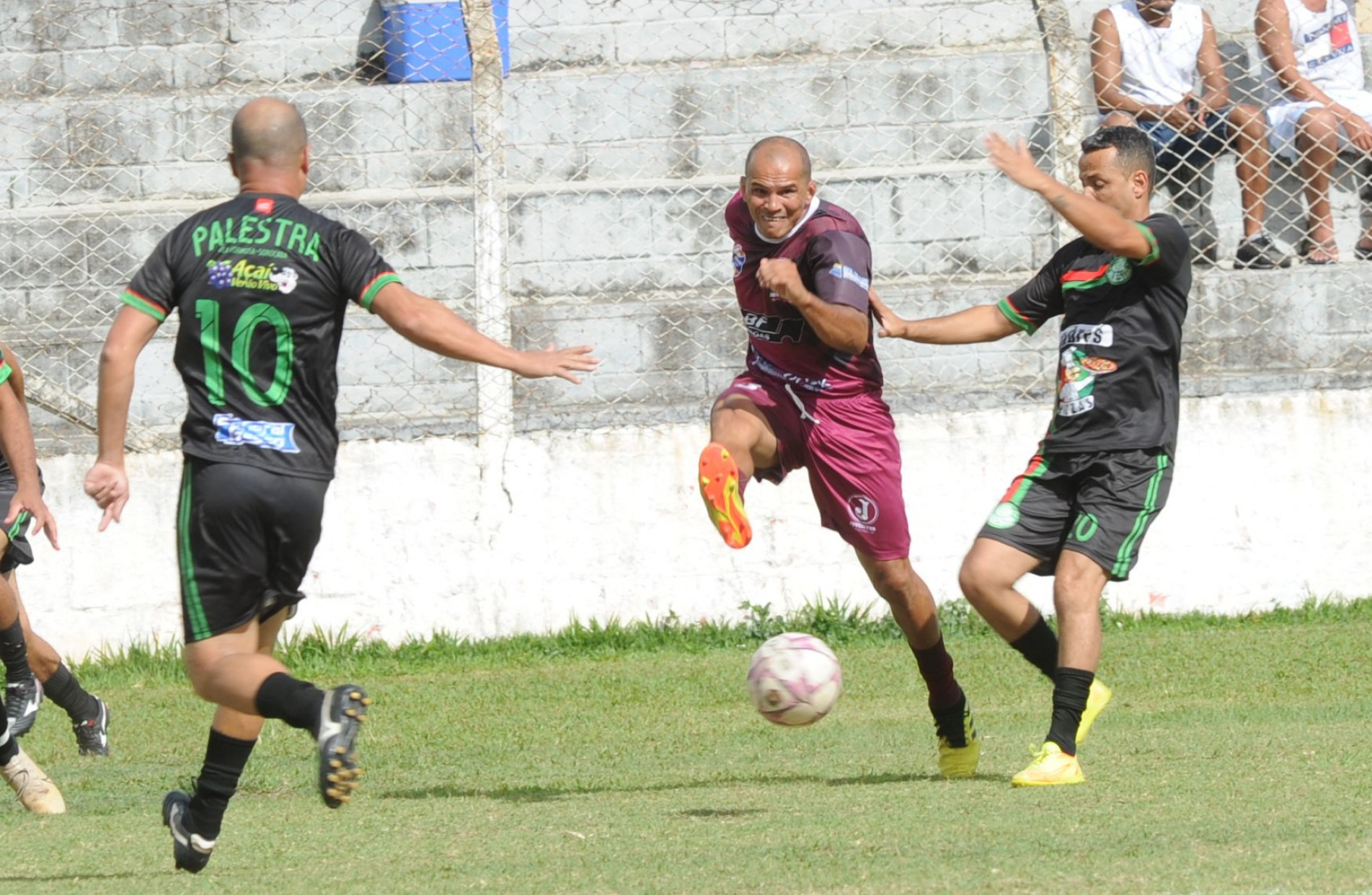 Time da Vila Barão goleou o Palestra por 4 a 1 na final