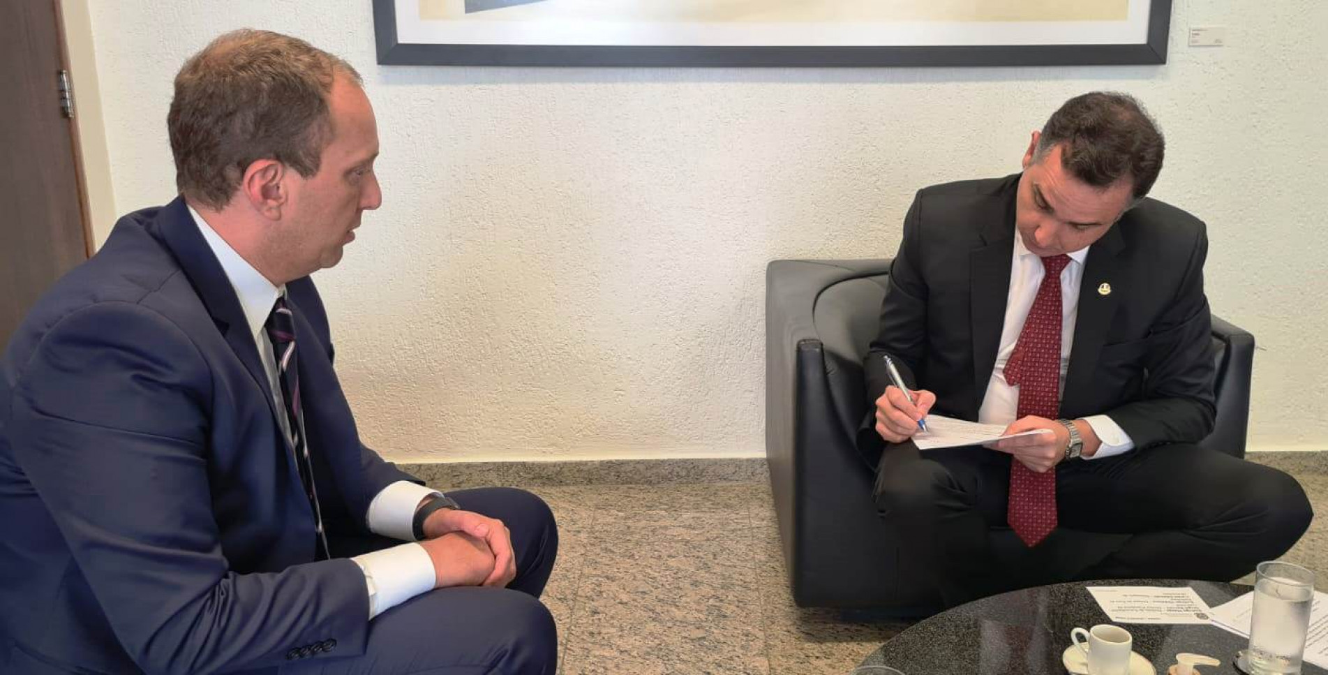 Manga entregou a Rodrigo Pacheco pedido para proibição da Marcha da Maconha 