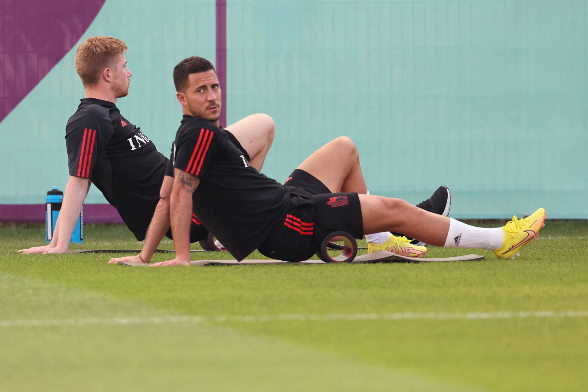 De Bruyne e Hazard teriam se desentendido