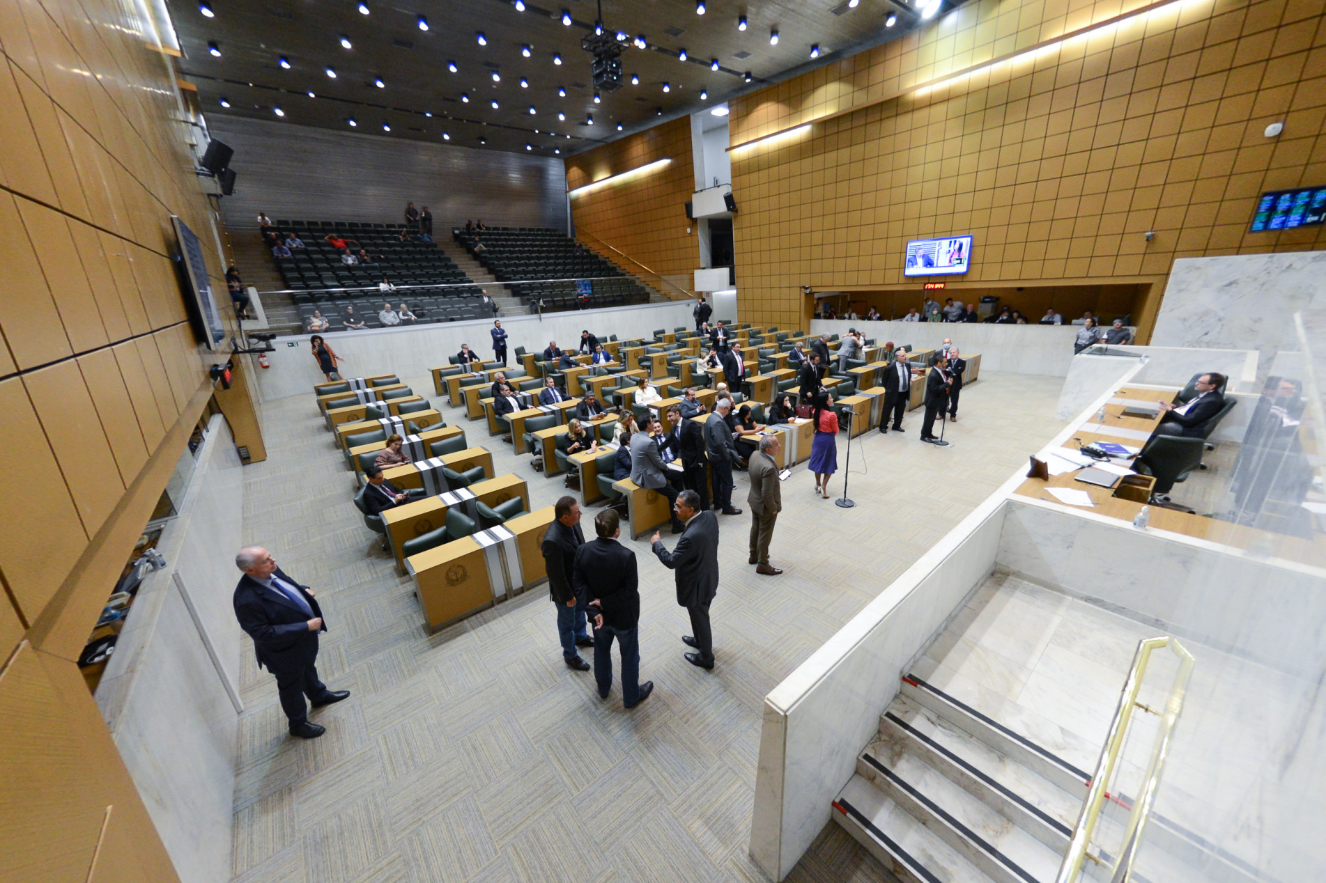 Reajuste também vale para os salários dos deputados estaduais