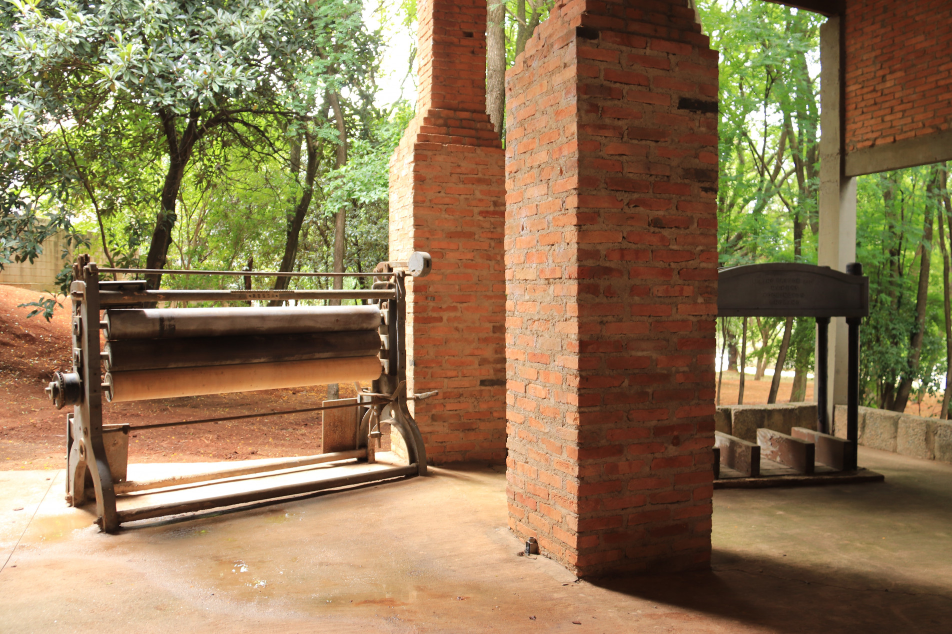 Espaço mistura história com área verde, fica na Vila Hortência