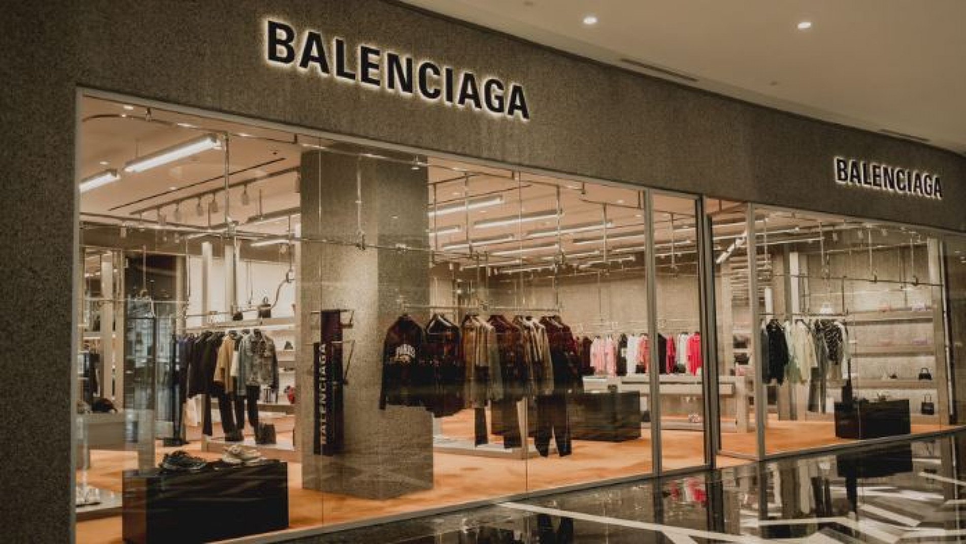 Loja da Balenciaga na Tailândia 