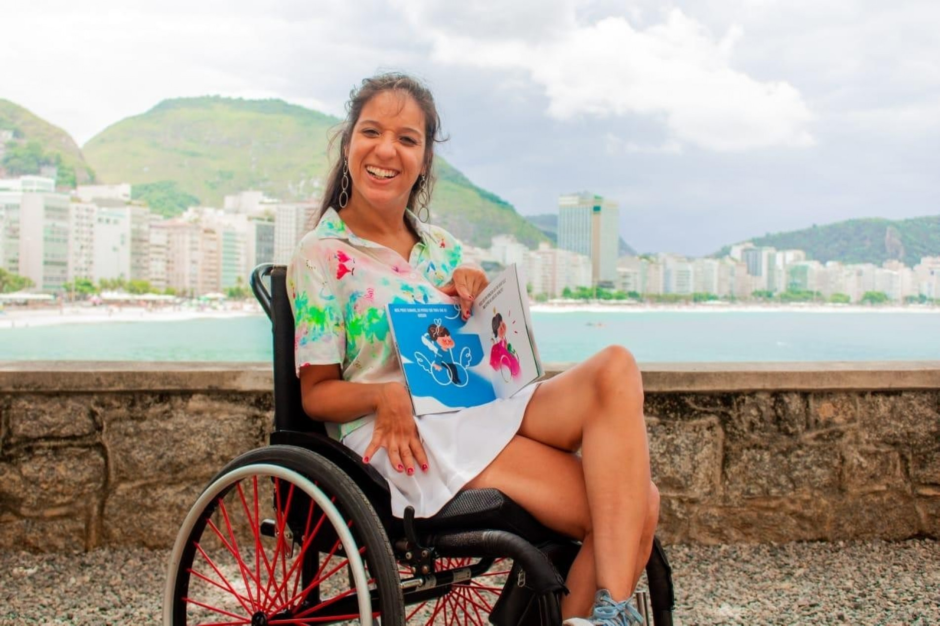 A escritora e dançarina Mariana Santana Antiquera comanda a conversa hoje