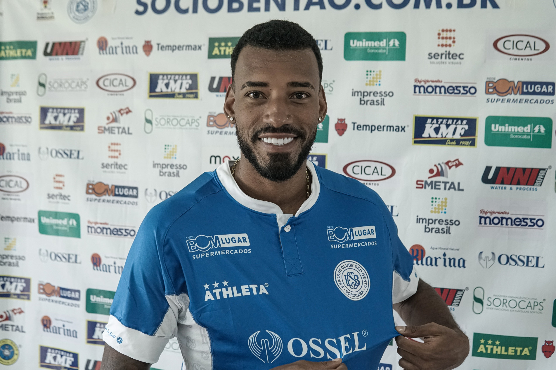 Luanderson, zagueiro