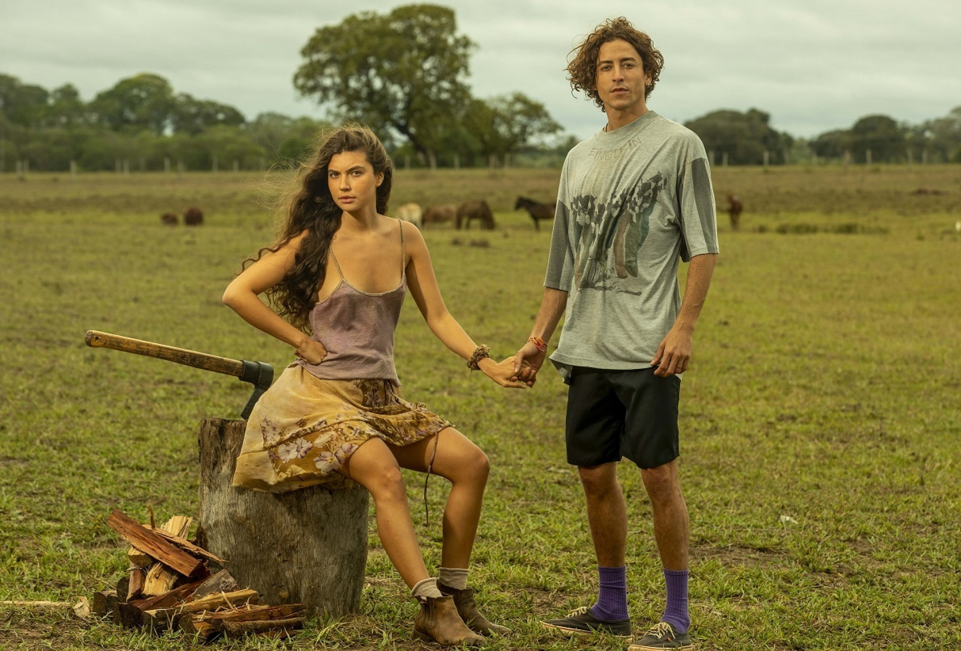 Alanis Guillen e Jesuita Barbosa nos bastidores do remake de 
