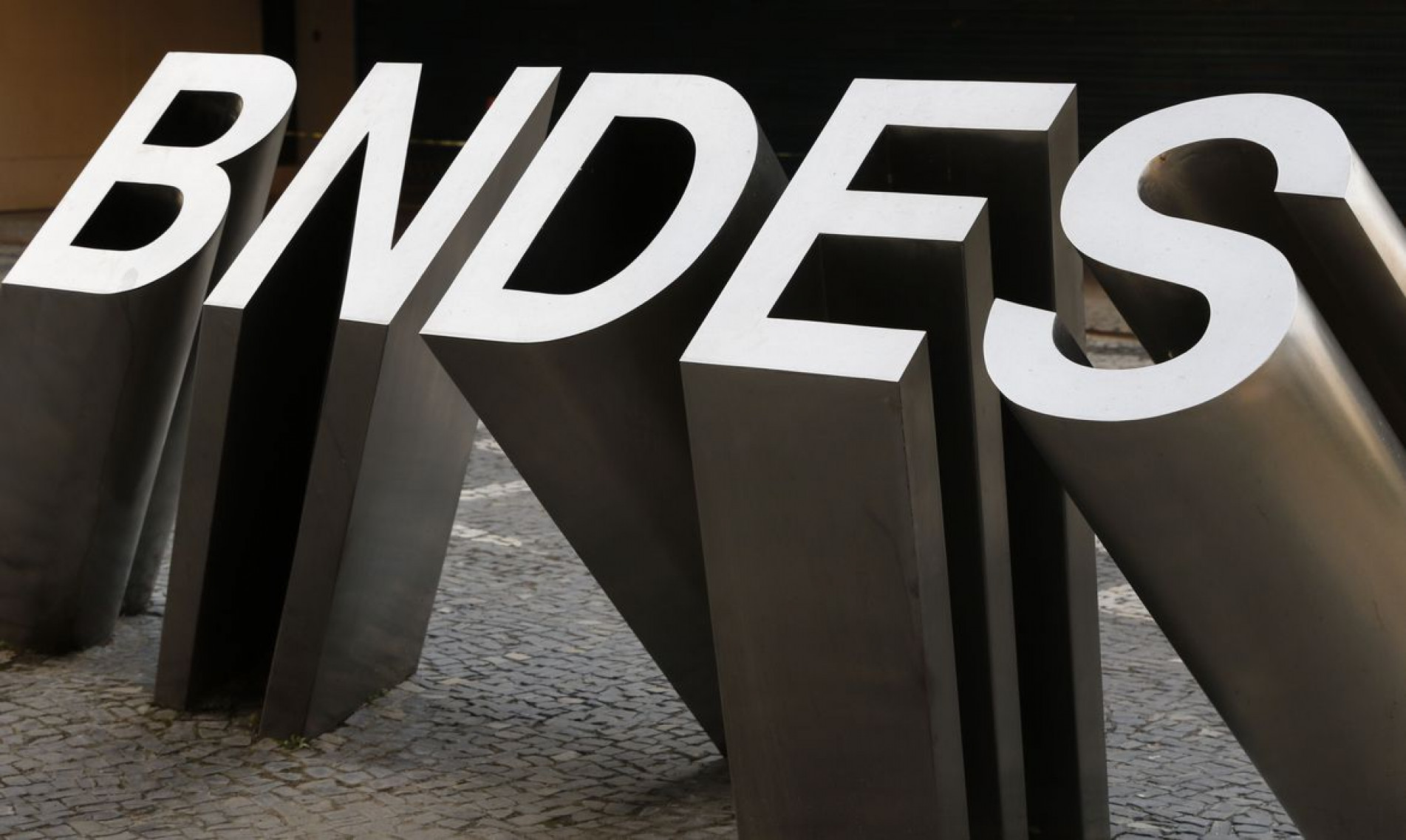 Rio de Janeiro - Edifício sede do BNDES, Banco Nacional de Desenvolvimento Econômico e Social, no Centro do Rio. (Fernando Frazão/Agência Brasil)