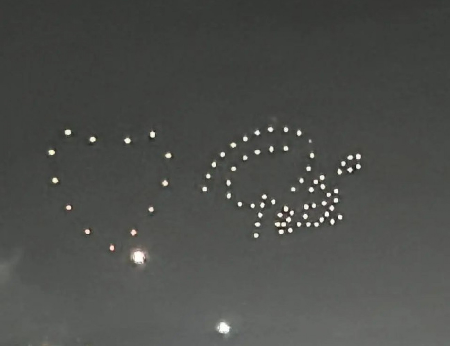 Em Santos, 80 drones foram imagens em homenagem a Pelé