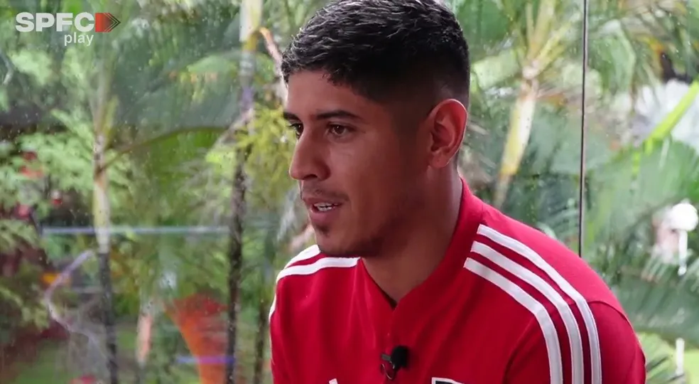 Reprodução da live que o São Paulo fez com o zagueiro argentino Alan Franco, recém-contratado