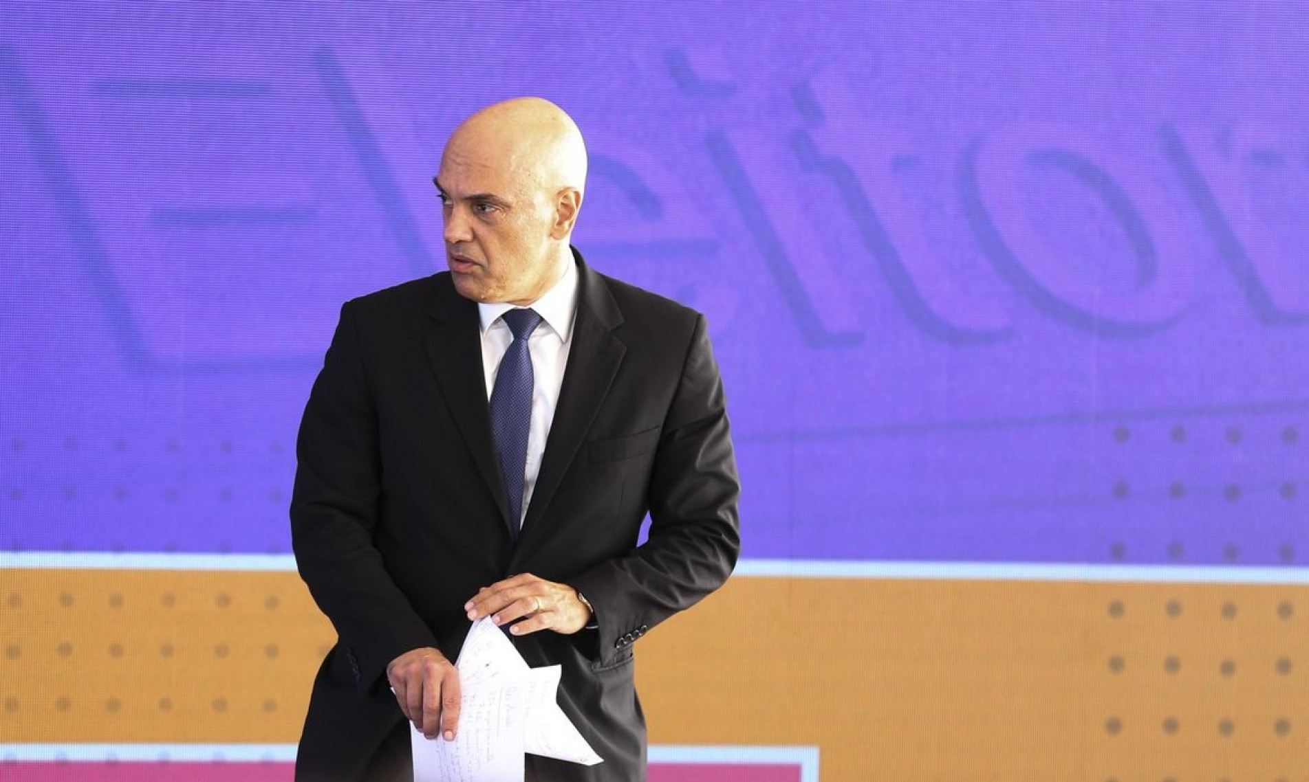 O presidente do Tribunal Superior Eleitoral, Alexandre de Moraes, durante coletiva de imprensa no Centro de Divulgação das Eleições.