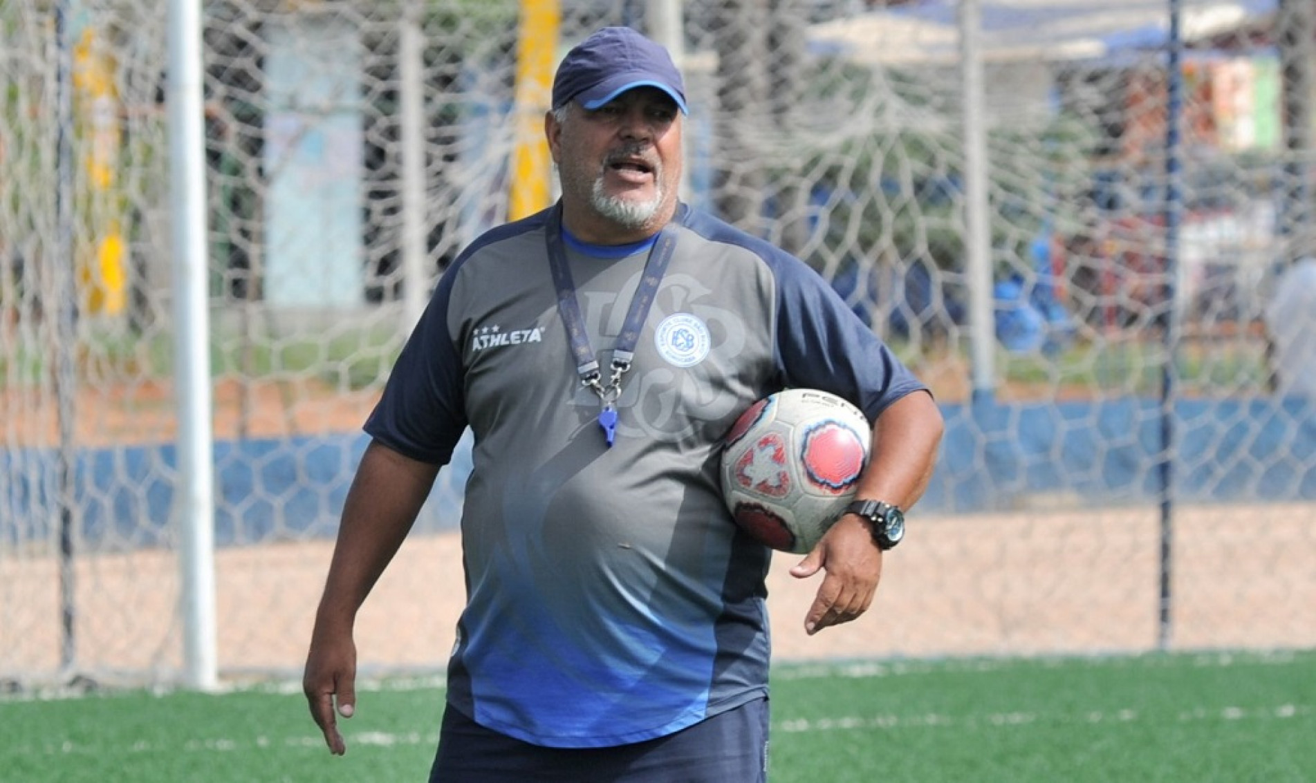 Treinador busca formação com maior mobilidade