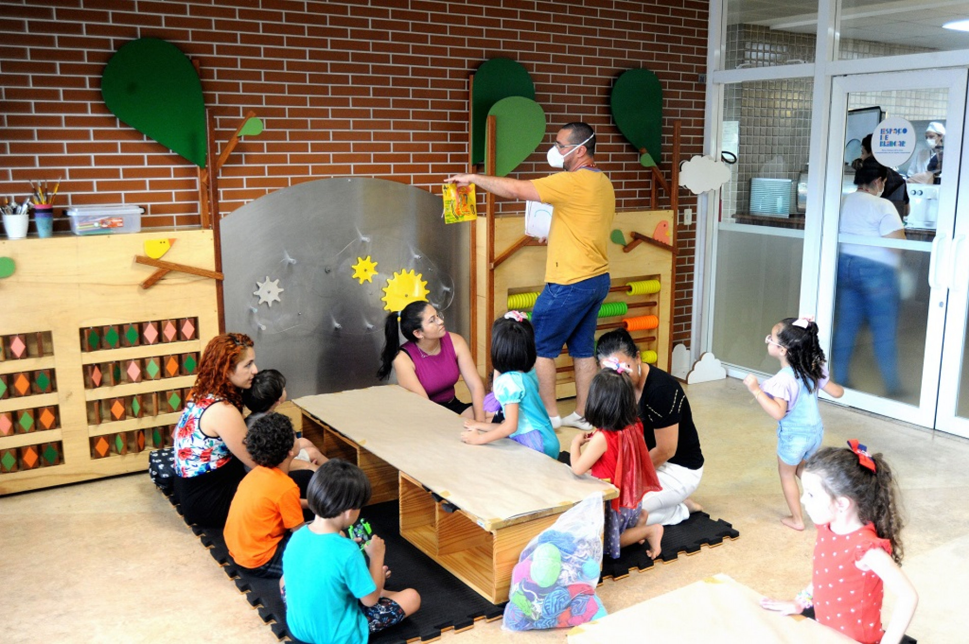 Última oficina de 2022 teve como tema a arte com lã