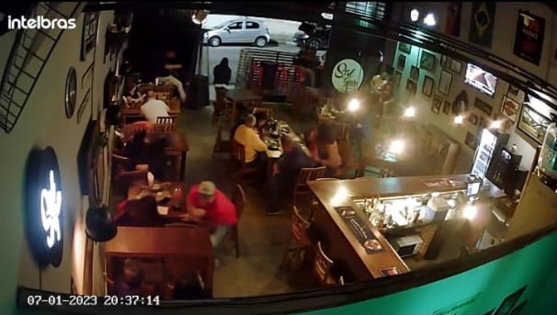 Assalto aconteceu na noite de sábado, na Vila Angélica