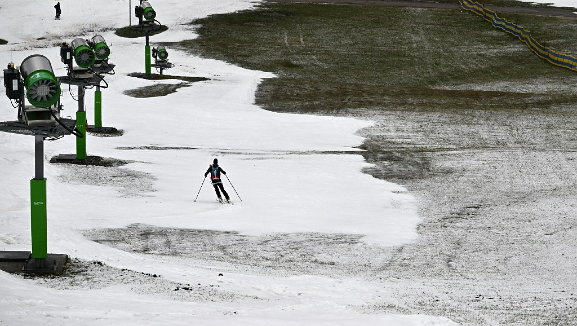Neve foi insuficiente para garantir descida de esquiadores
