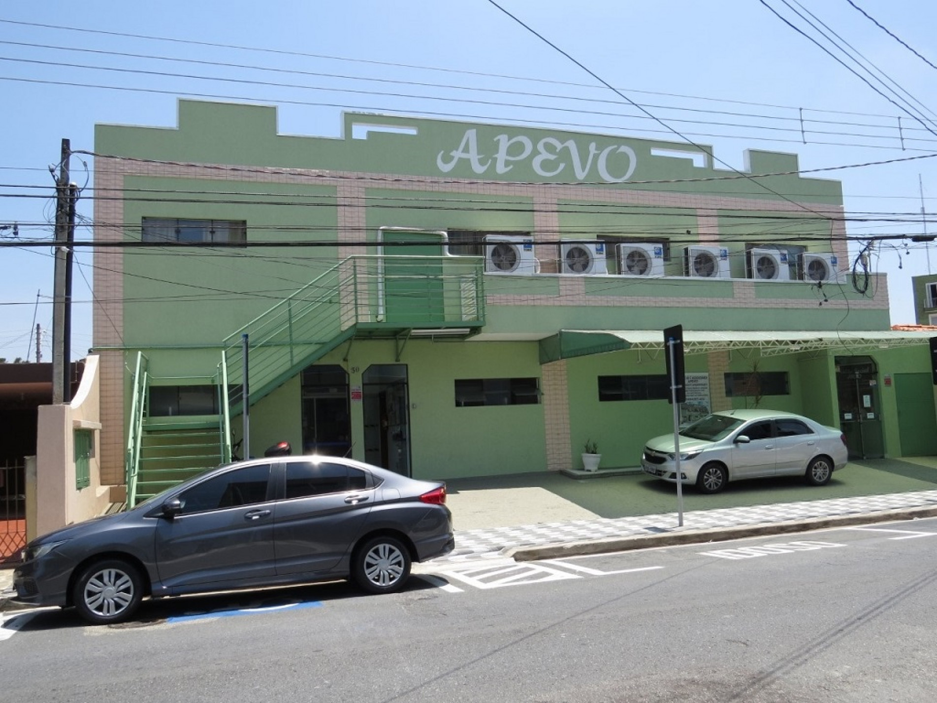 A Apevo orienta associados a pagarem apenas 15% neste mês