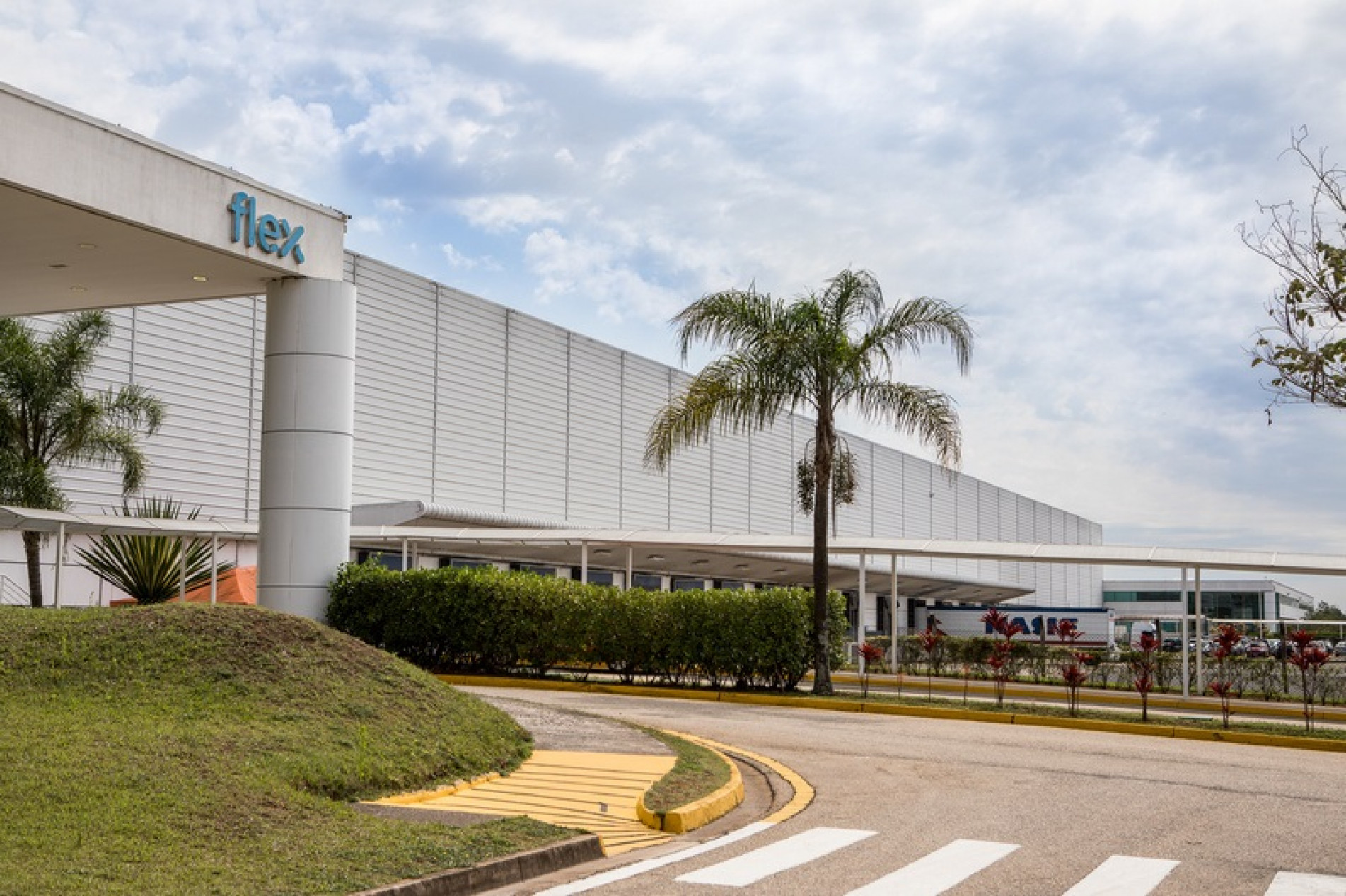 Fábrica da Flex em Sorocaba é a primeira brasileira a ganhar prêmio de sustentabilidade