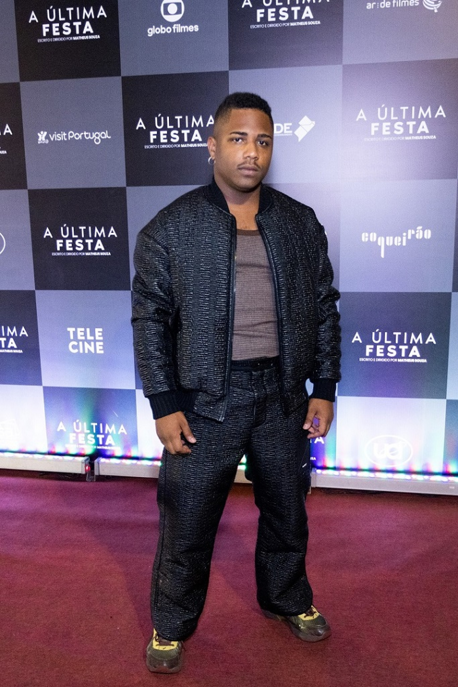 Christian Malheiros vive um adolescente em transição para a vida adulta