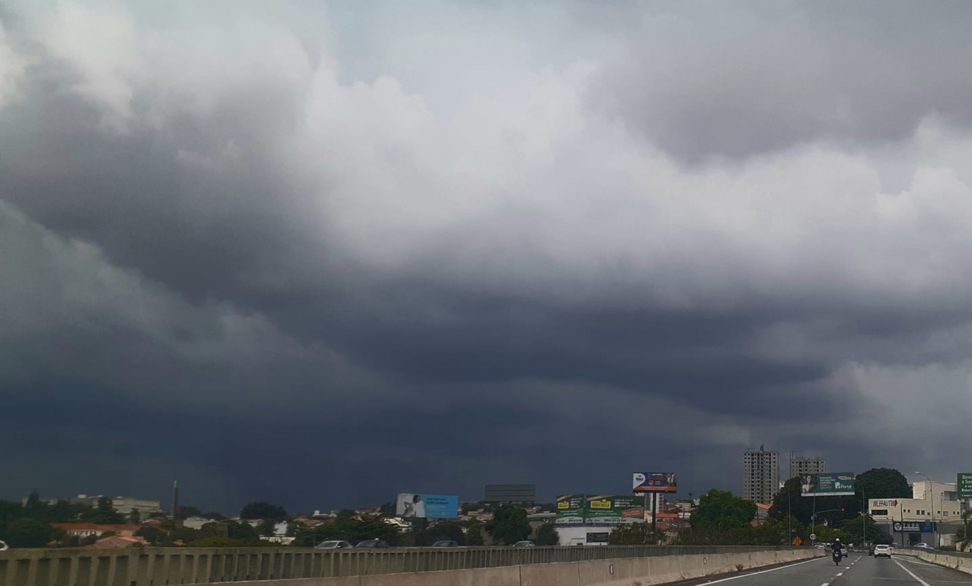 Dados meteorol&oacute;gicos indicam mais dias de chuva extrema no Brasil