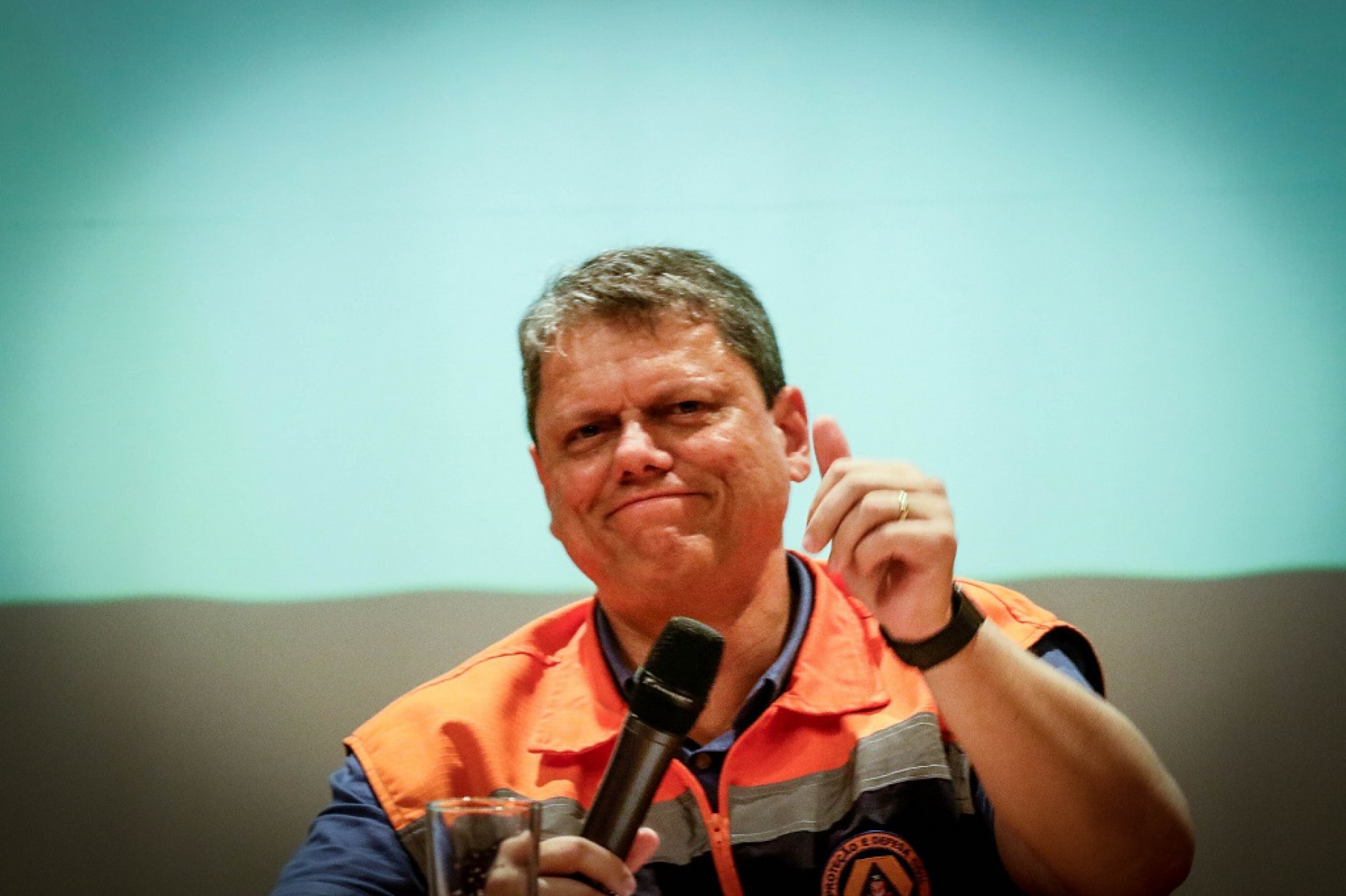 Governador quer manter poder de veto