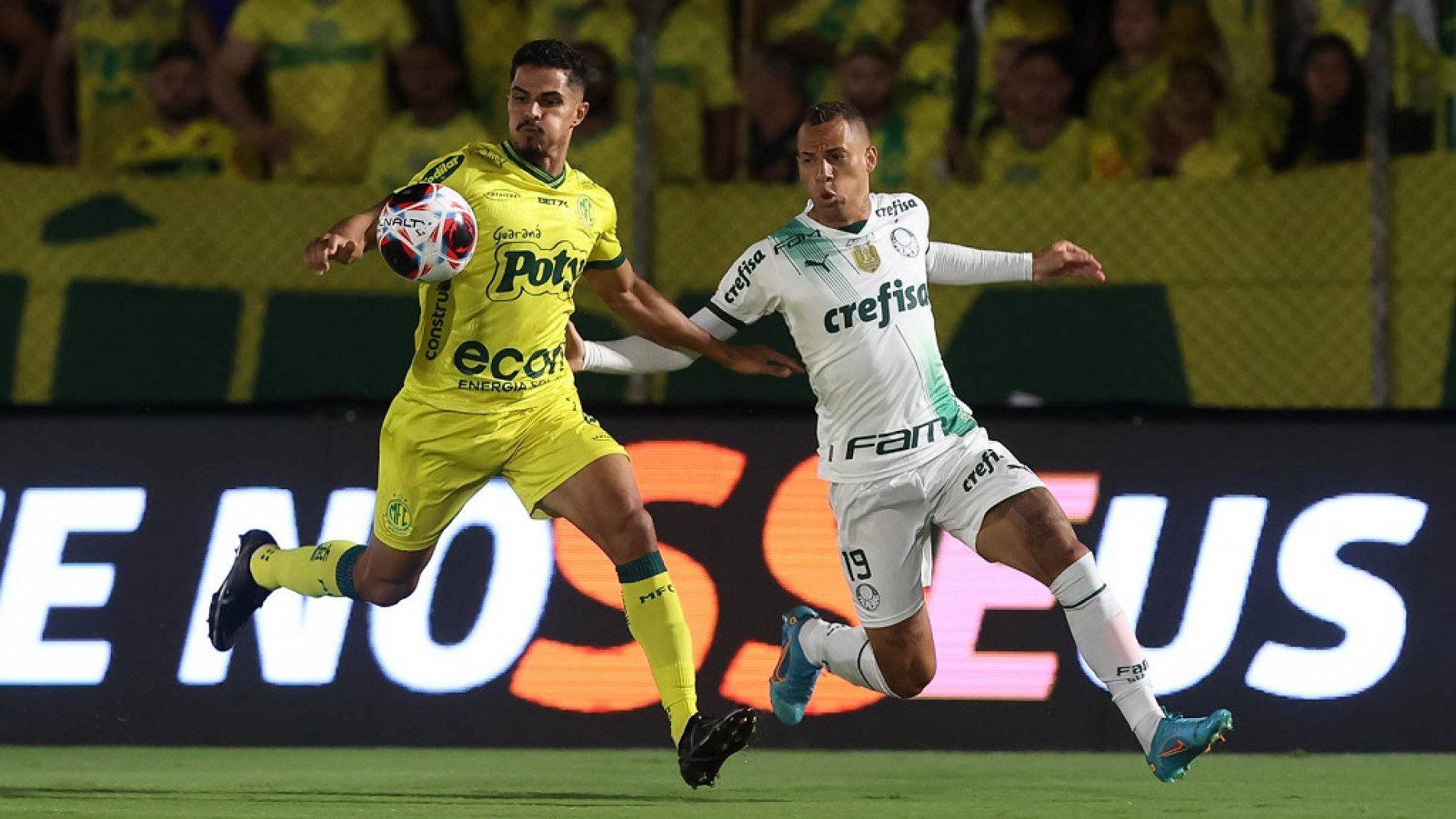 Breno Lopes abriu o placar aos 22 minutos do 2º tempo