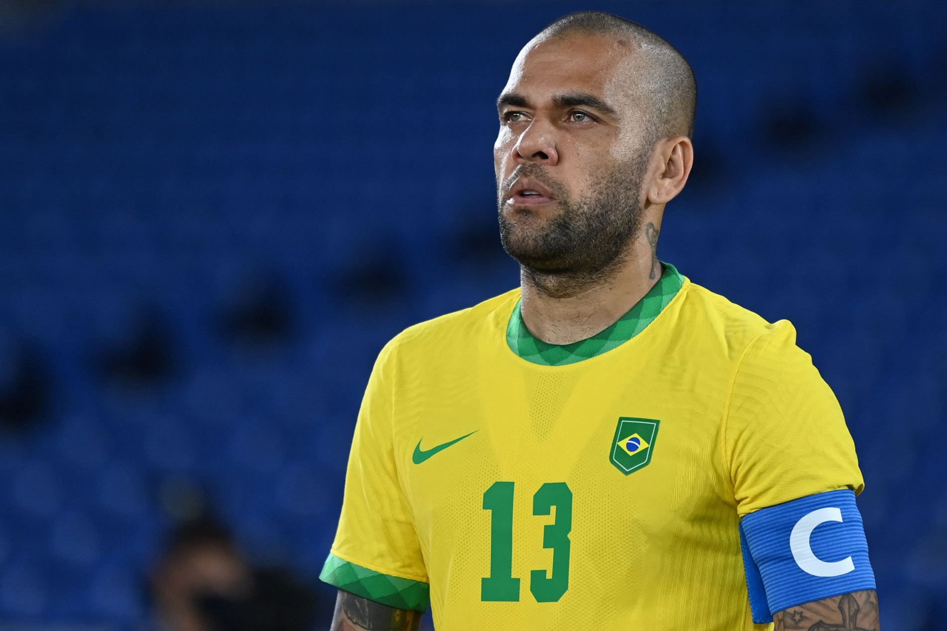  Daniel Alves é acusado de agredir sexualmente uma mulher de 23 anos