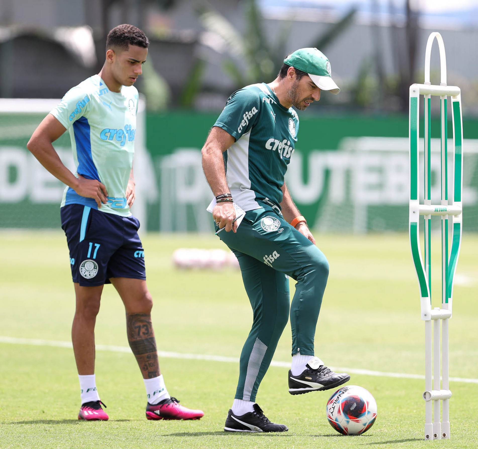 Enquanto Abel Ferreira tem o time completo